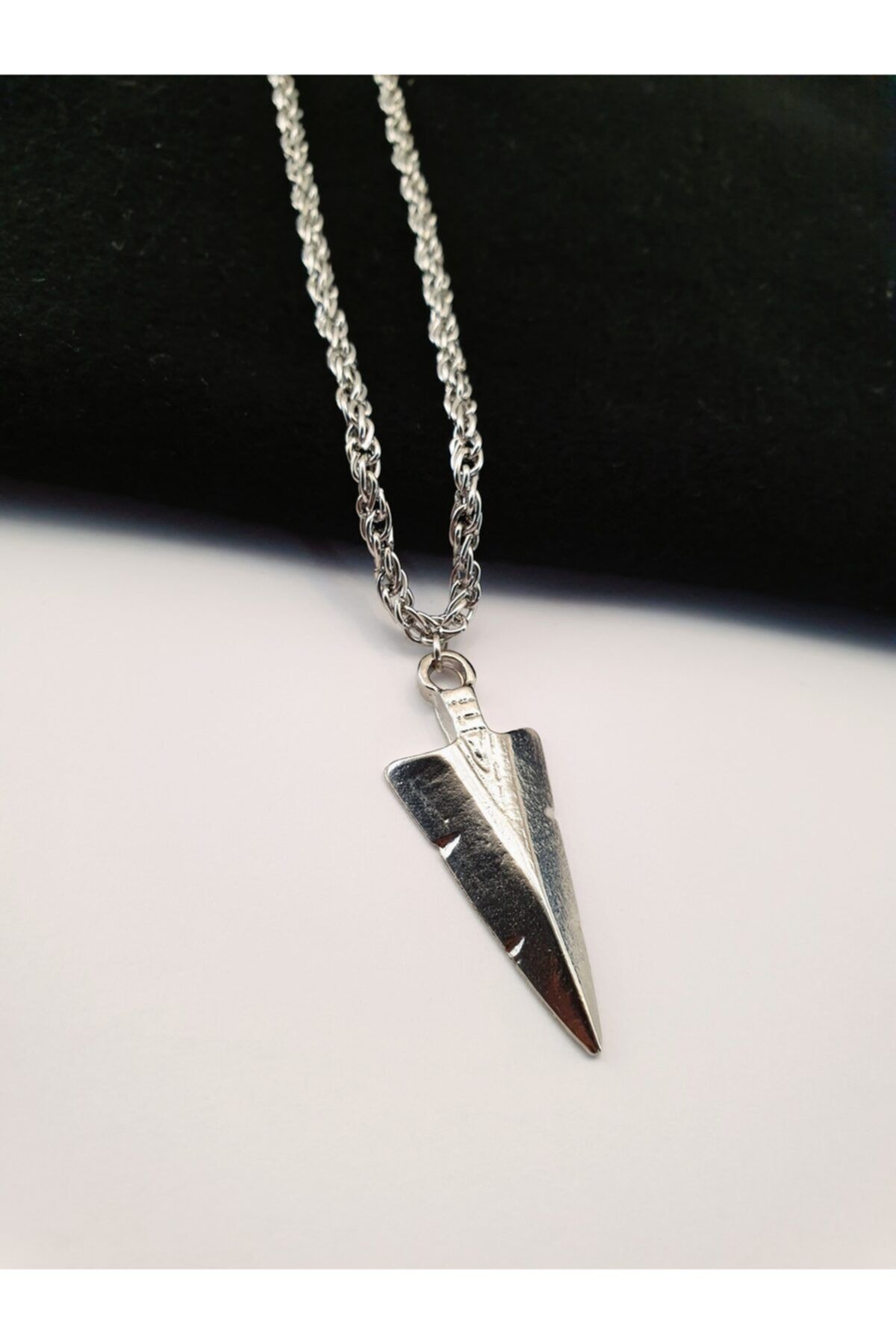Silver arrowhead shop necklace
