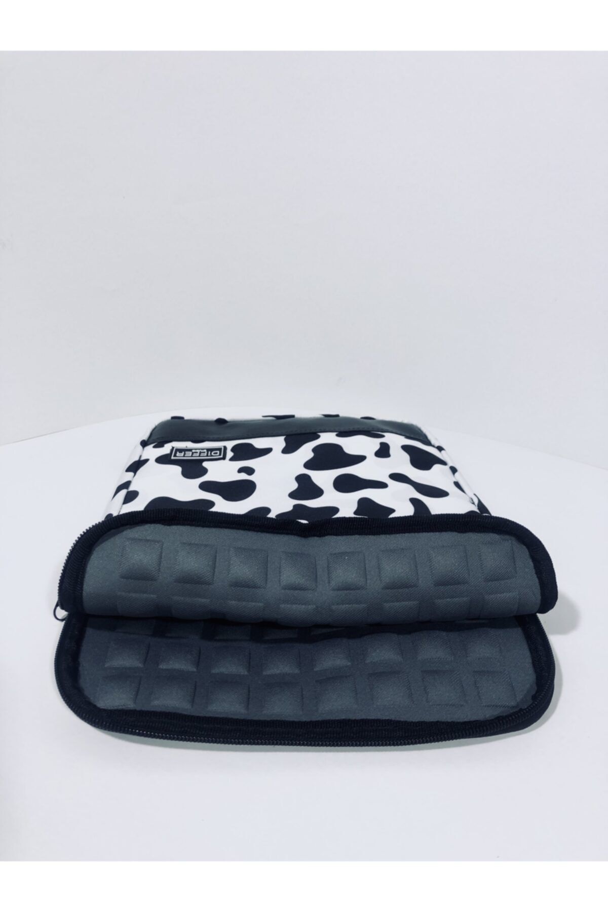Differ-14 Inch Cow Pattern Macbook/laptop/notebook/tablet Case 2