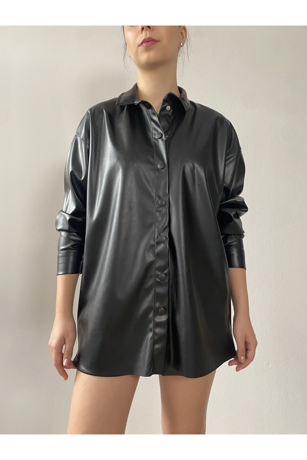 https://cdn.dsmcdn.com/ty1080/product/media/images/prod/SPM/PIM/20231207/14/5278b455-0d7d-3a85-b2d6-e61d193514b3/1_org_zoom.jpg