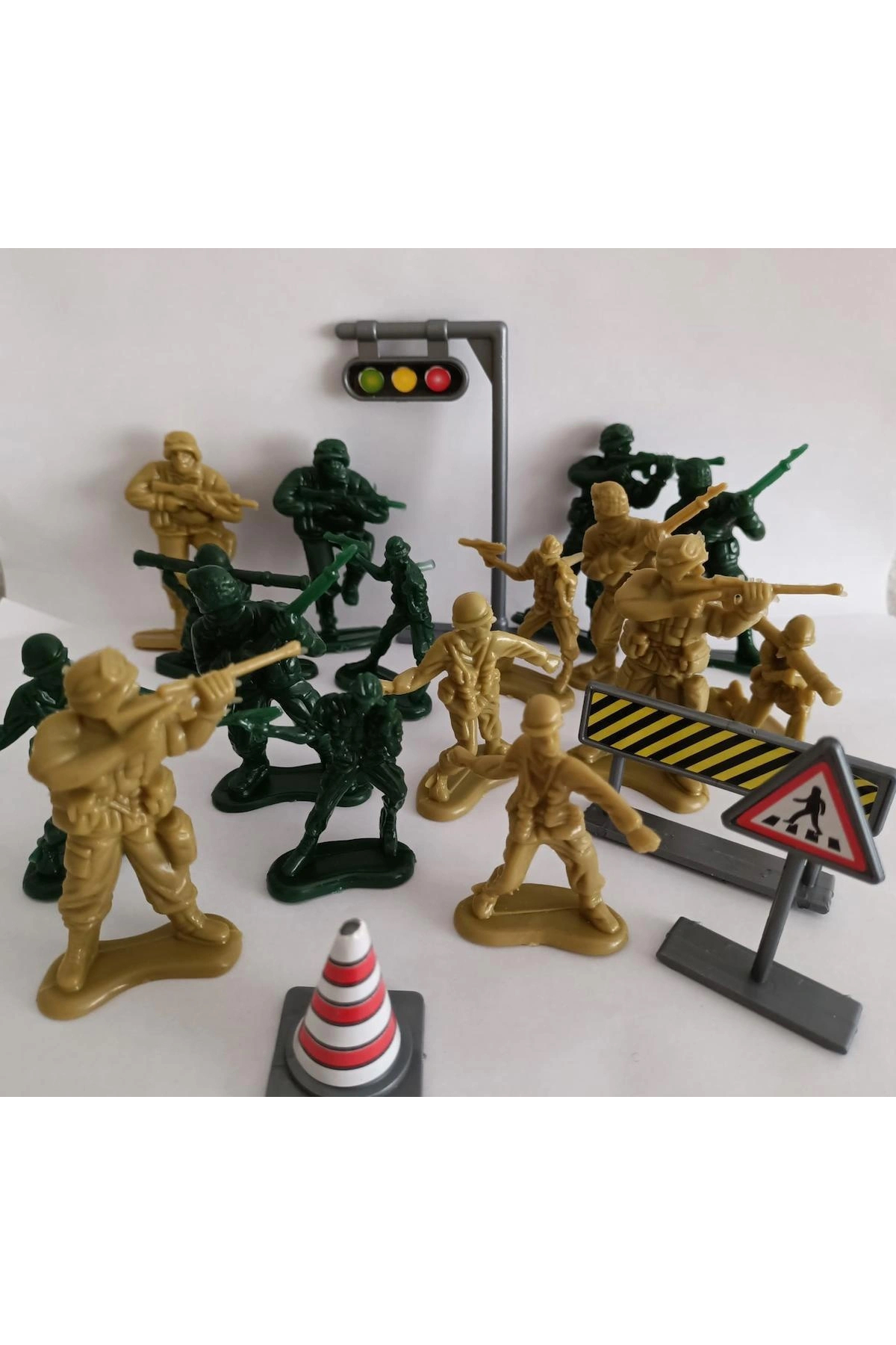 ŞOK Aktüel Ürünler incelememizde Araba ve Trafik Levhalı Tır Seti