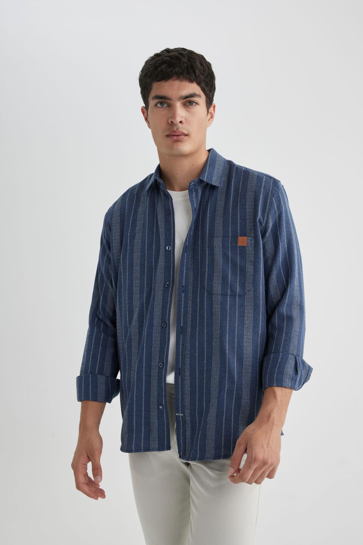 پیراهن آستین بلند یقه با تناسب منظم