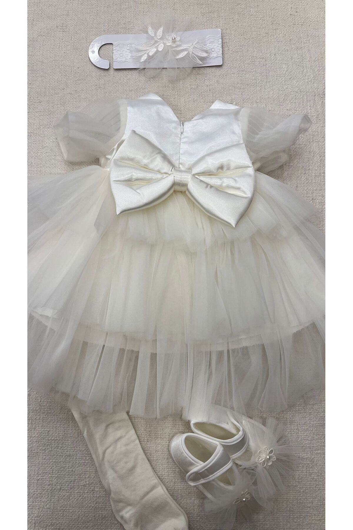 Pugi Baby kız bebek mevlüt elbise seti kat kat tül detaylı fotoğrafı 4 (önizleme)