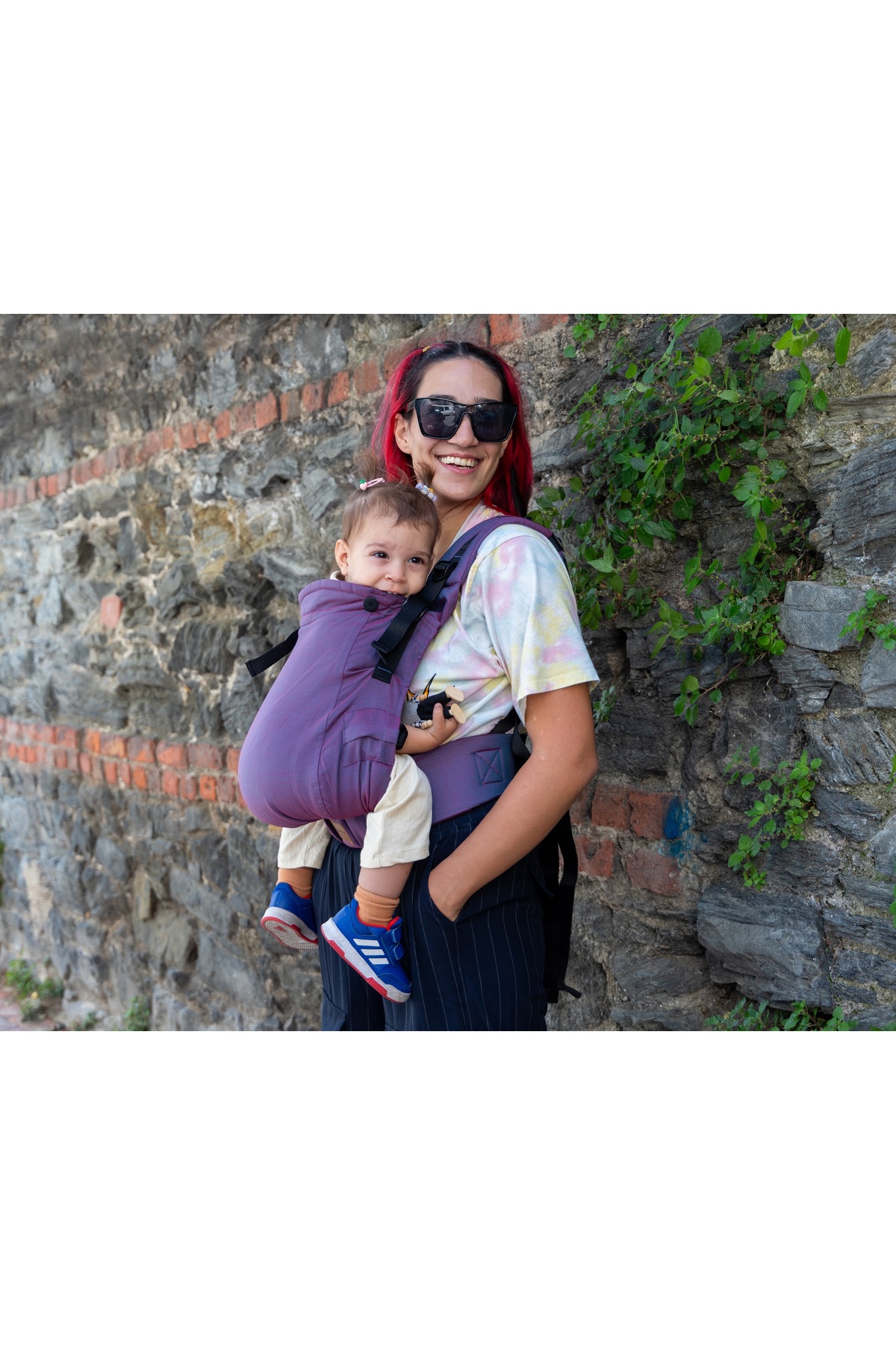 Huggyberry Huggy Plus Toddler Size Carrier - Berry fotoğrafı 4 (önizleme)
