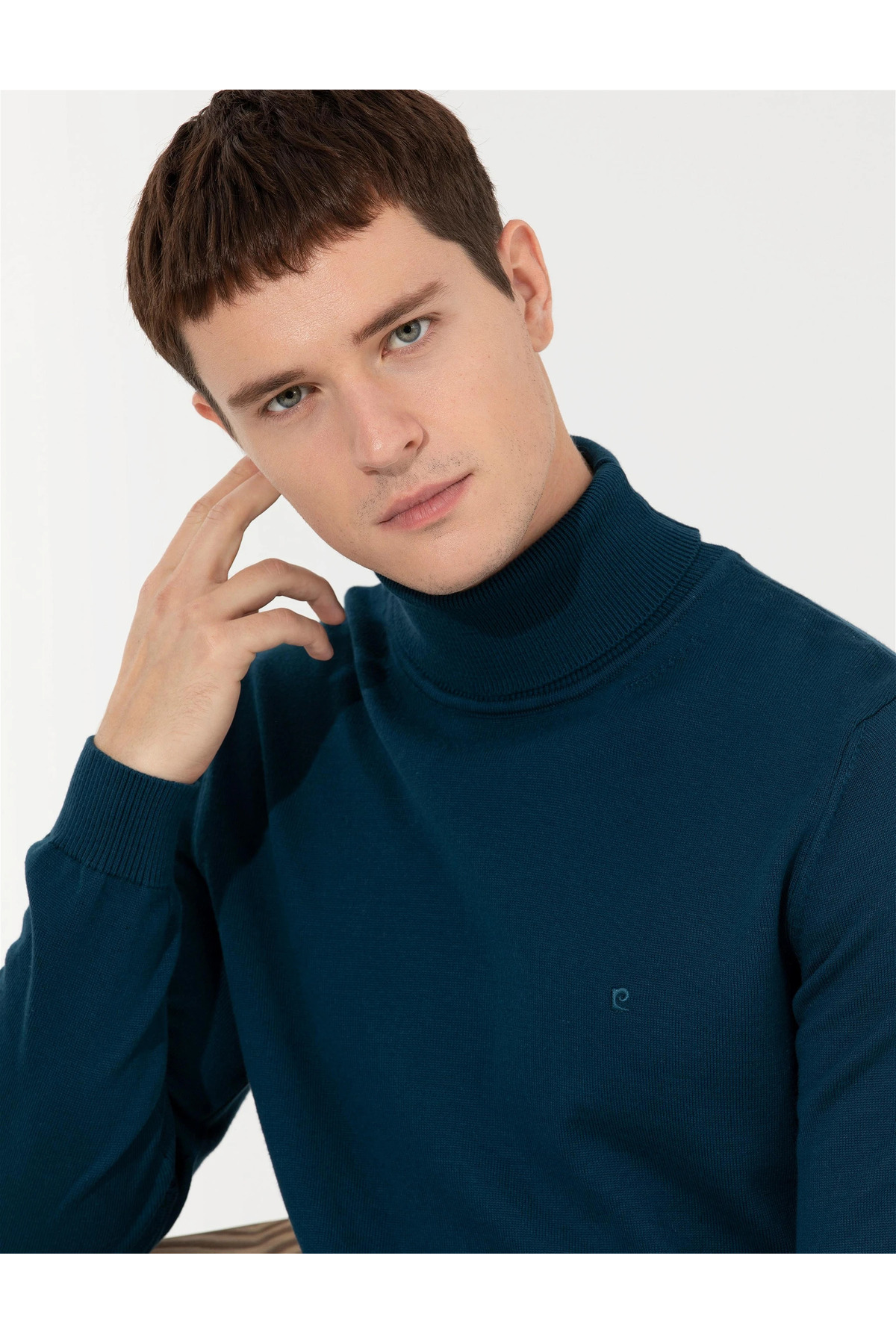 DESIGN fluffy crew neck knit T-shirt in cream
