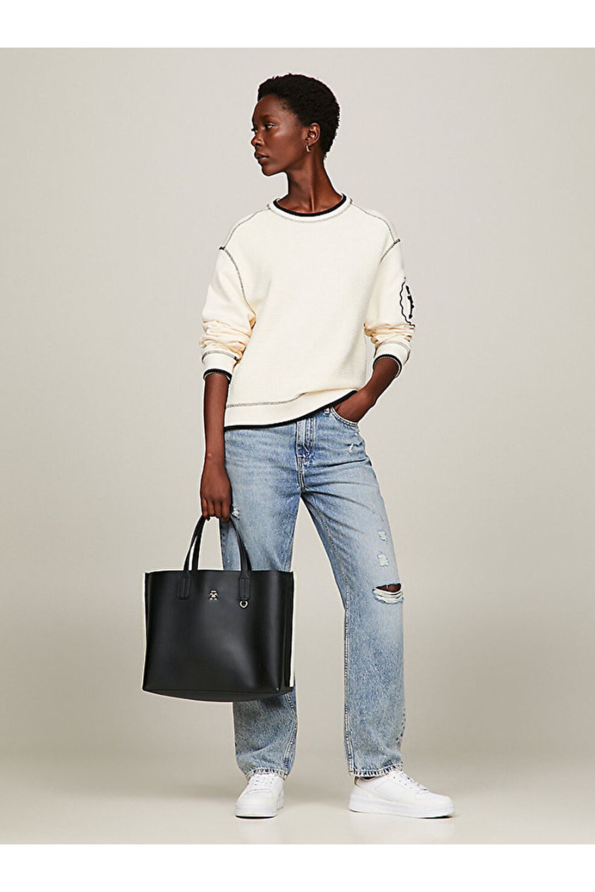 Iconic logo cheap satchel