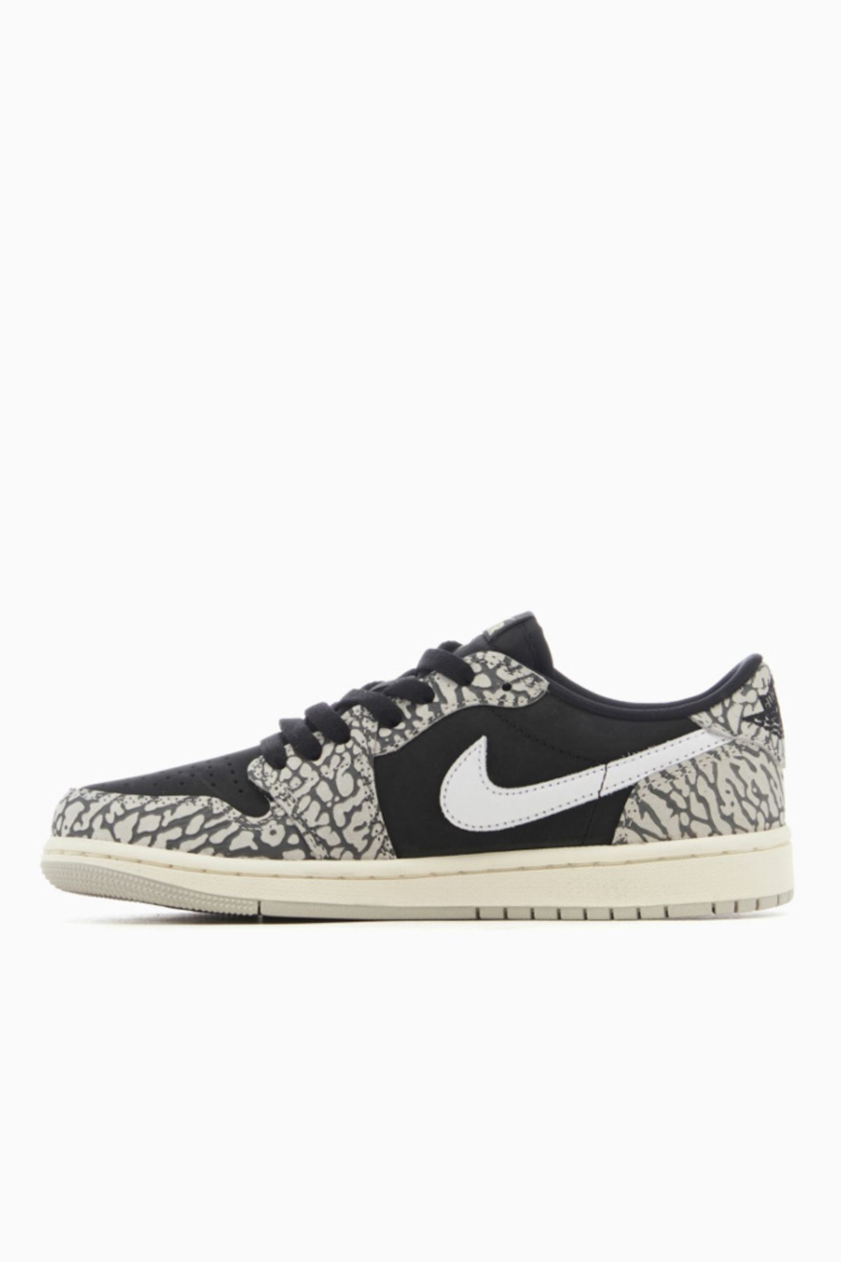 Nike online black cement
