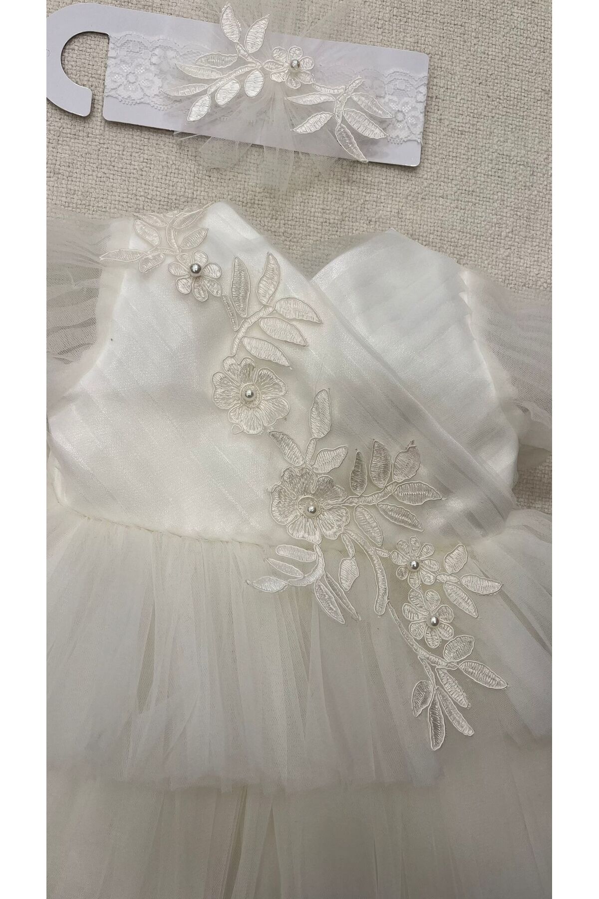 Pugi Baby kız bebek mevlüt elbise seti kat kat tül detaylı fotoğrafı 2 (önizleme)