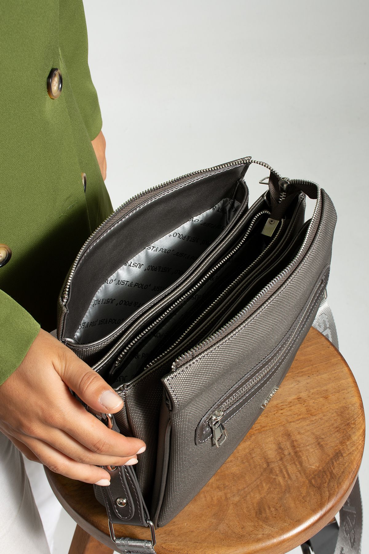 YOGII Shoulder Bag - Gray - Plain