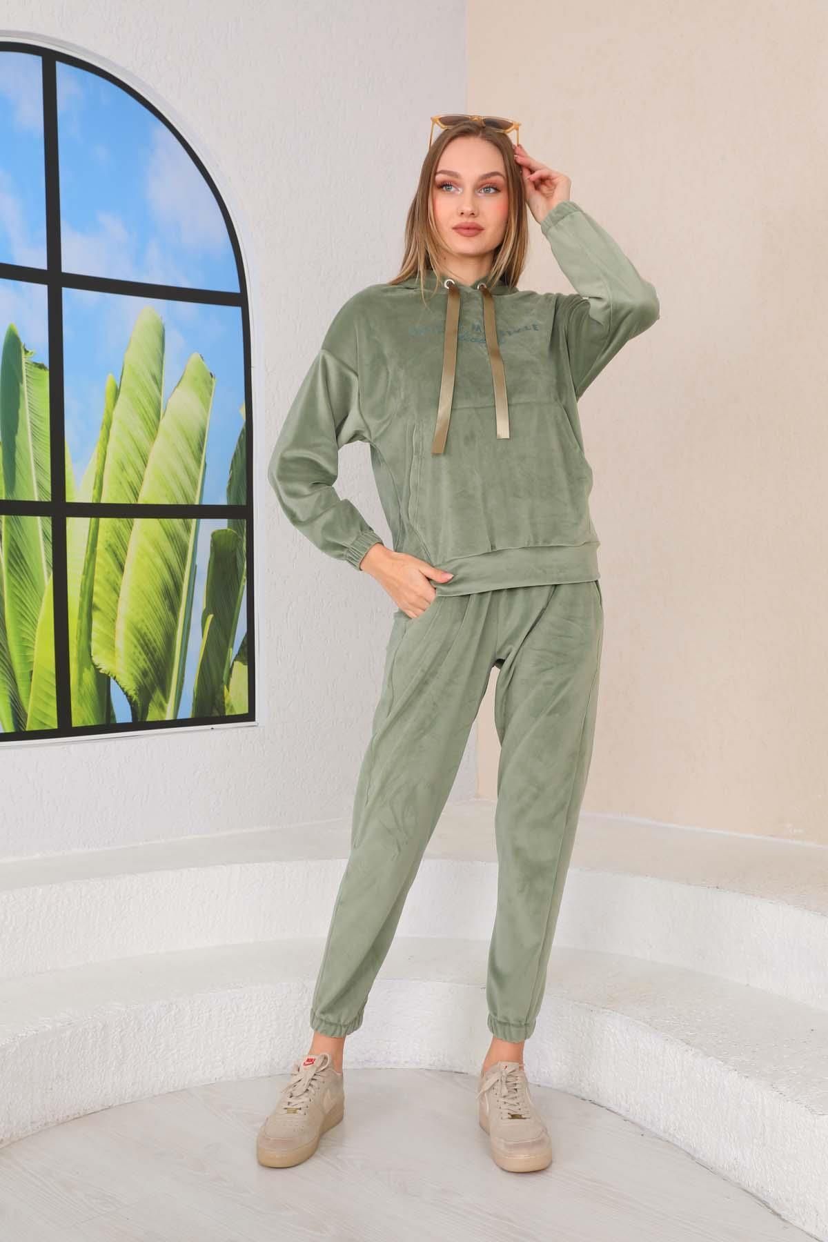 Mint deals velvet tracksuit