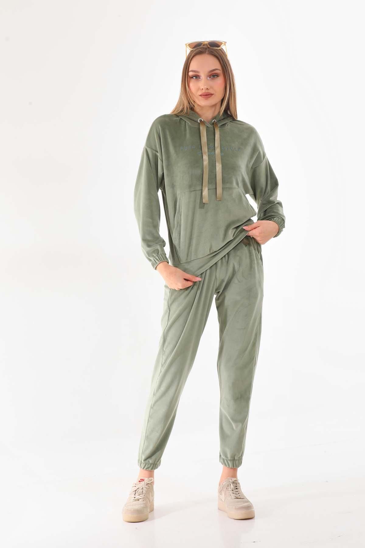 Mint deals velvet tracksuit