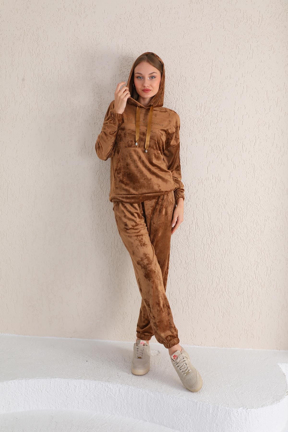 Womens brown 2025 velour tracksuit