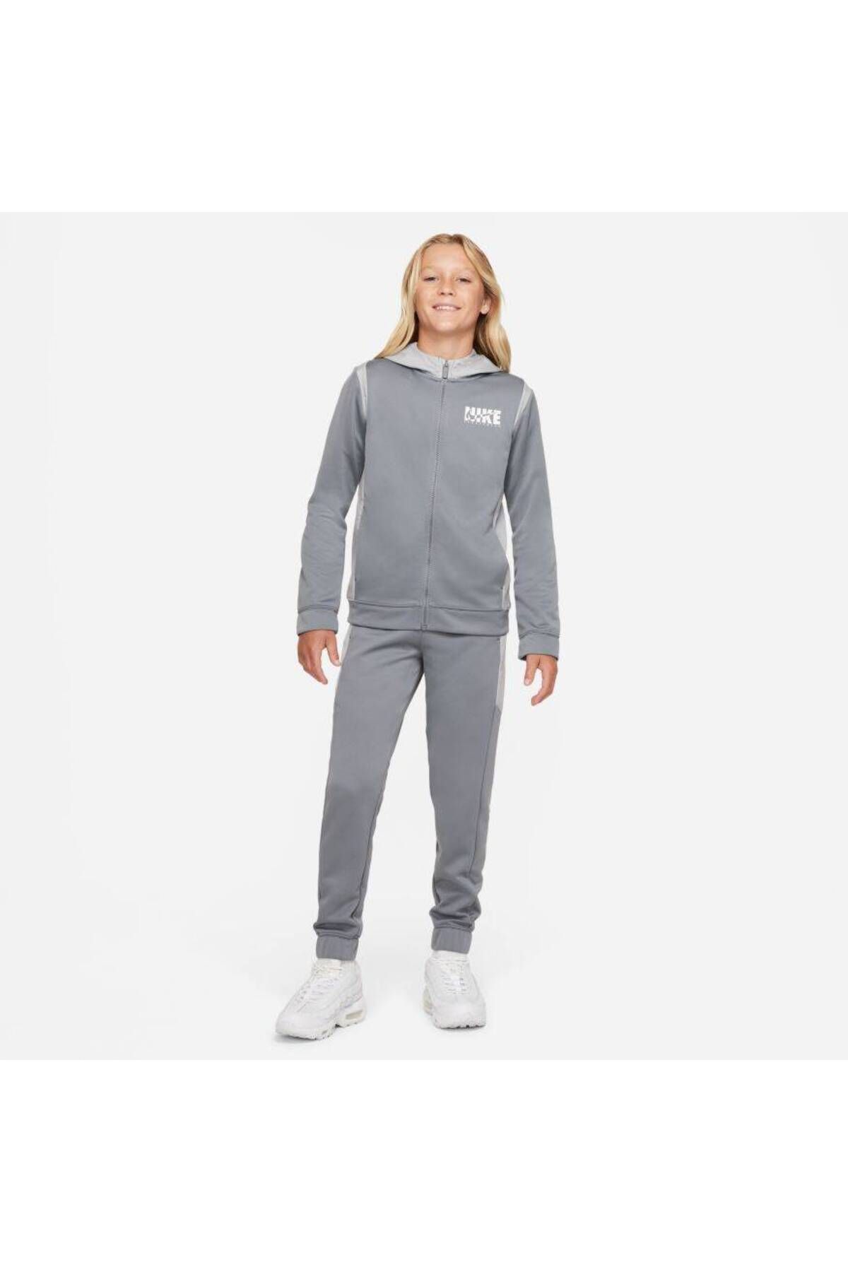 Nike deals kids tracksuit