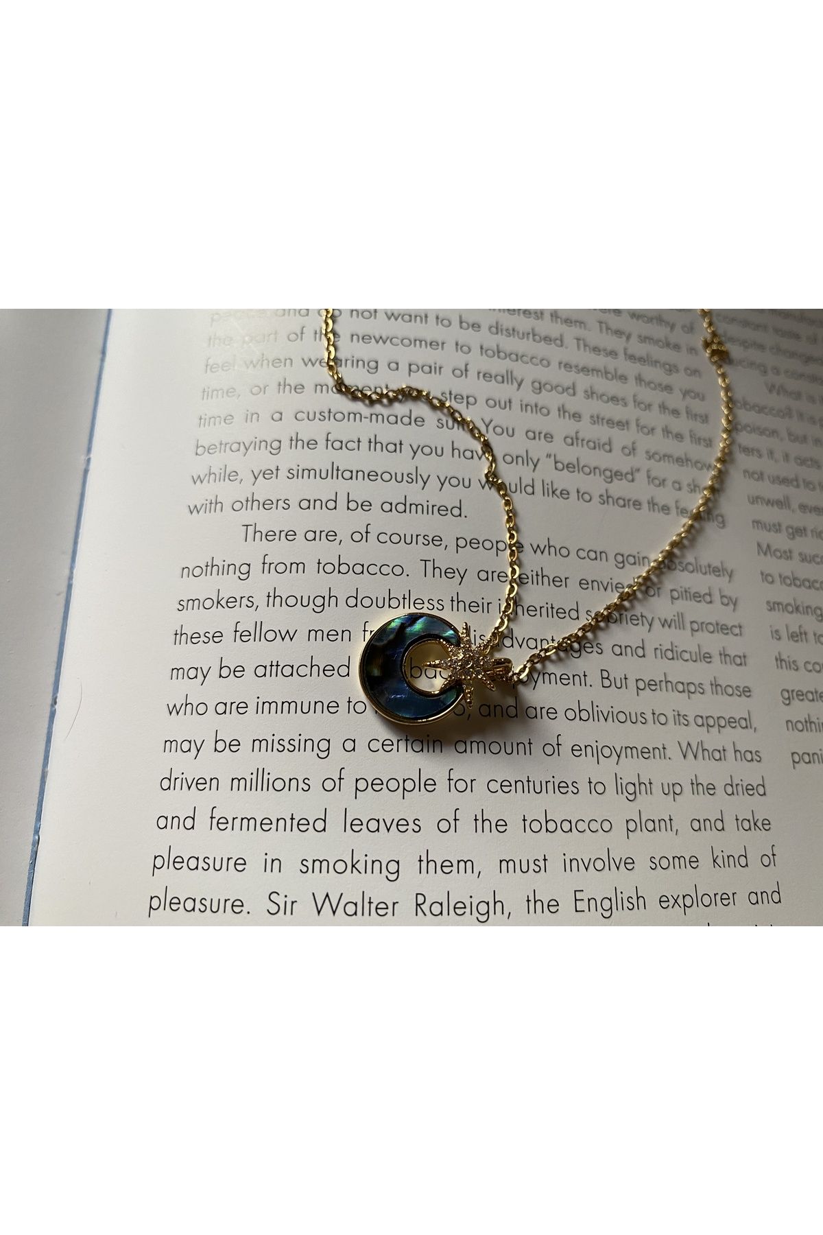 Custom shop hologram necklace
