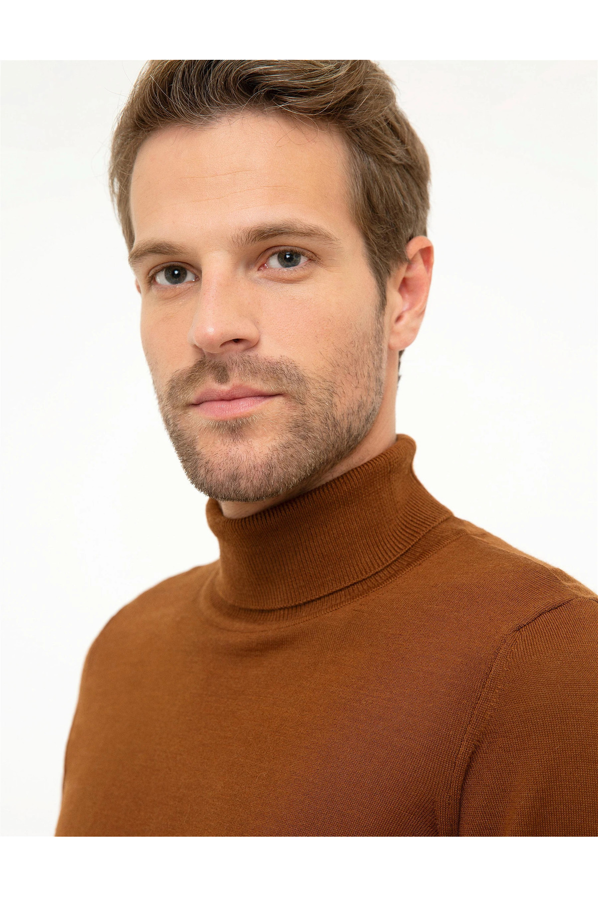 پیر کاردین ژاکت بافتنی پشمی یقه اسکی کامل برنزه اسلیم فیت