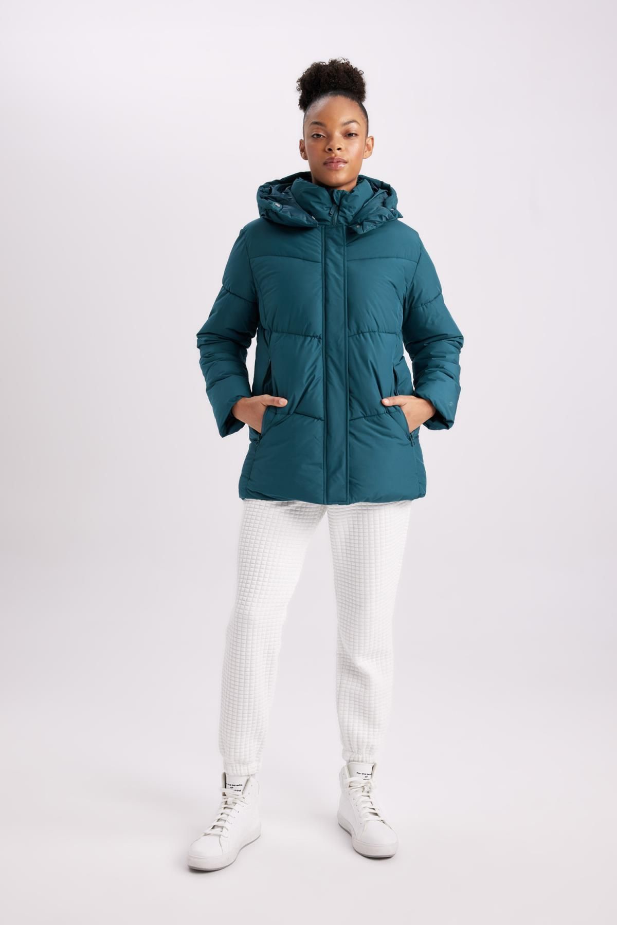 Waterproof puffer cheap jacket women's