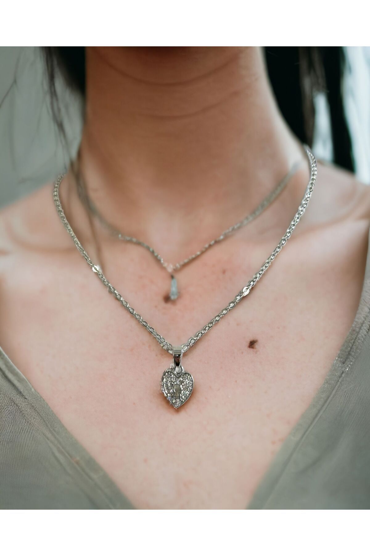 Mixperi-Zircon Stone White Chain Heart Model Necklace Heart Key Pattern Necklace 3