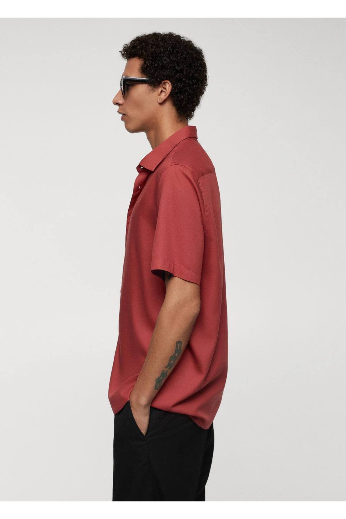 پیراهن مردانه قرمز منگوMANGO Man | 67010454 اورجینال - تصویر 7