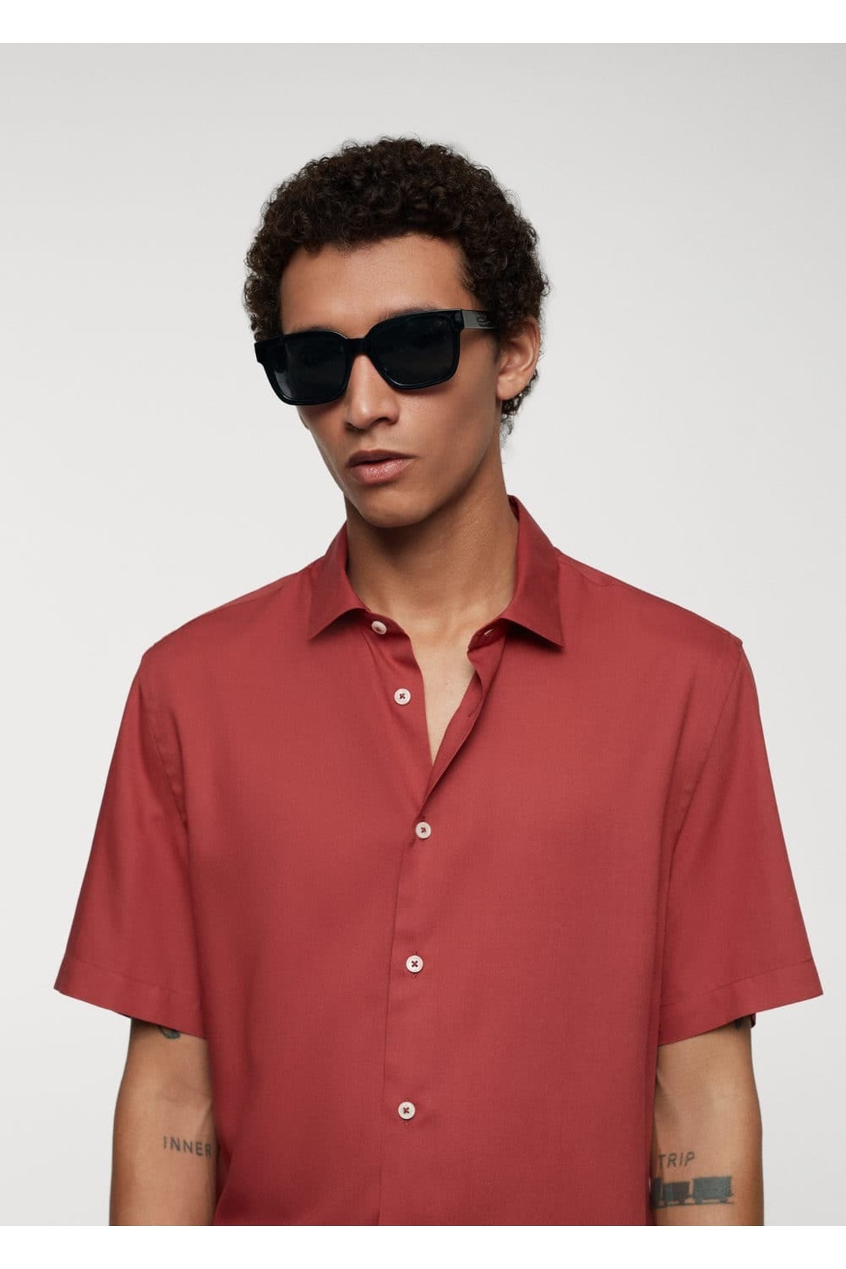 پیراهن مردانه قرمز منگوMANGO Man | 67010454 اورجینال - تصویر 5