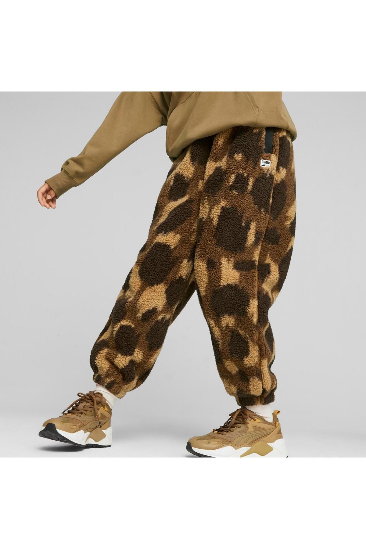 Puma DOWNTOWN AOP Sherpa Pants Chocolate Chip Trendyol