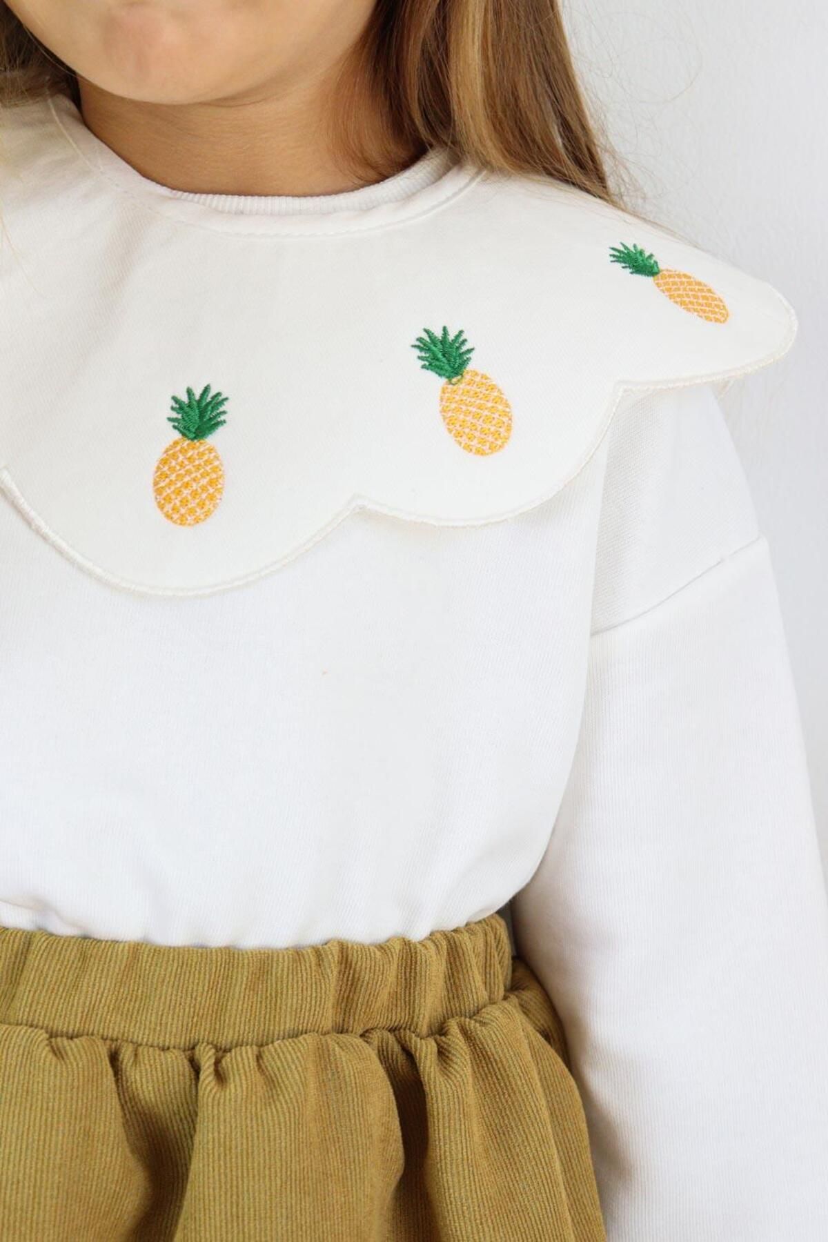 Pineapple collar shop
