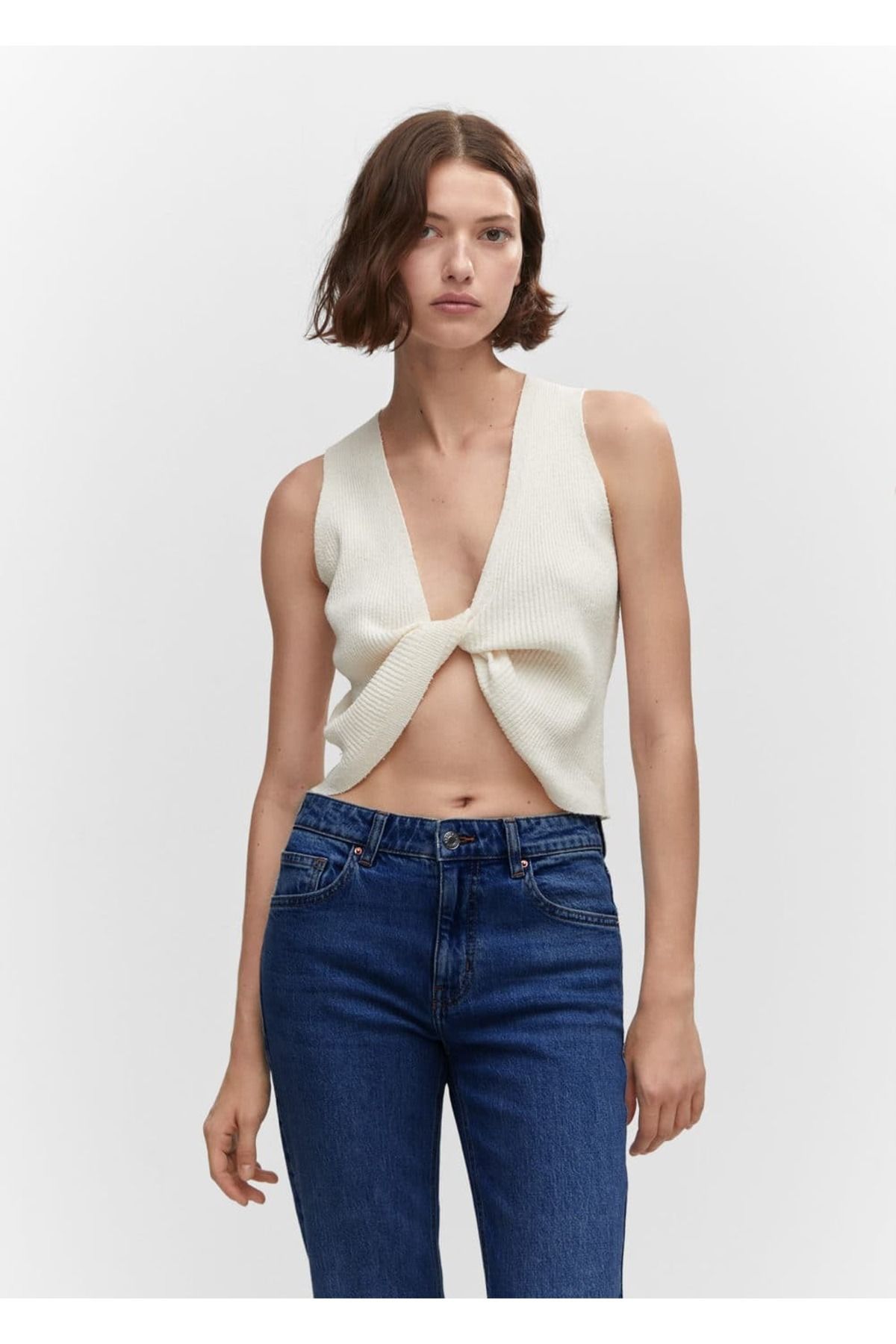 MANGO Woman-Pantaloni evazați, perforați, cu talie medie 5