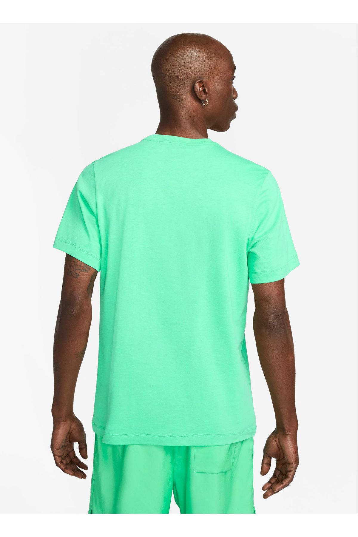 Nike t 2025 shirt green