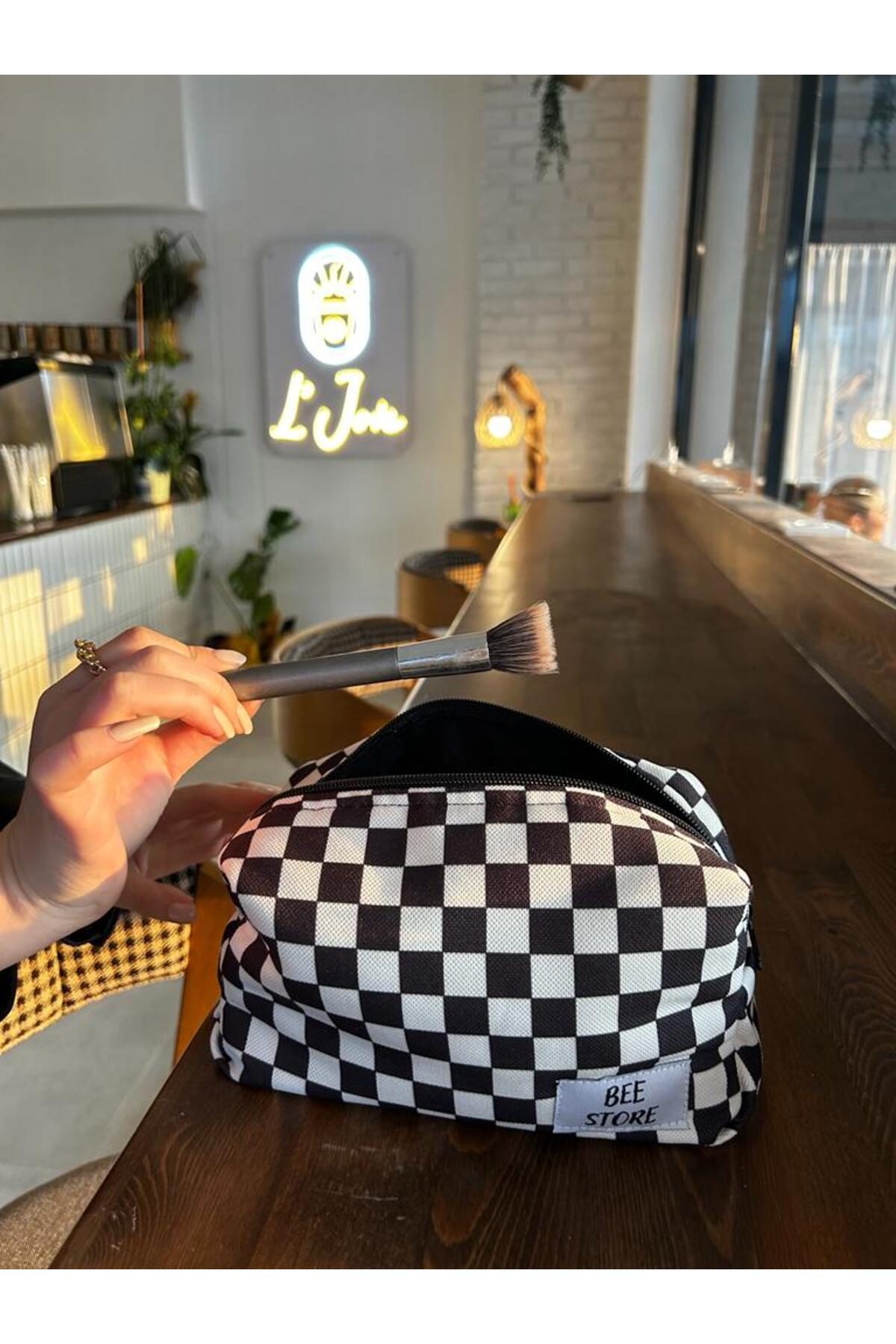 bee store Checkered Makeup Bag- Trendyol