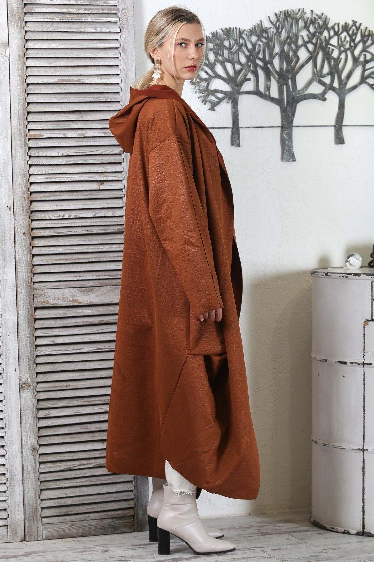 Chiccy Cinnamon Color Shawl Collar Long Sleeve Hooded Long Fit
