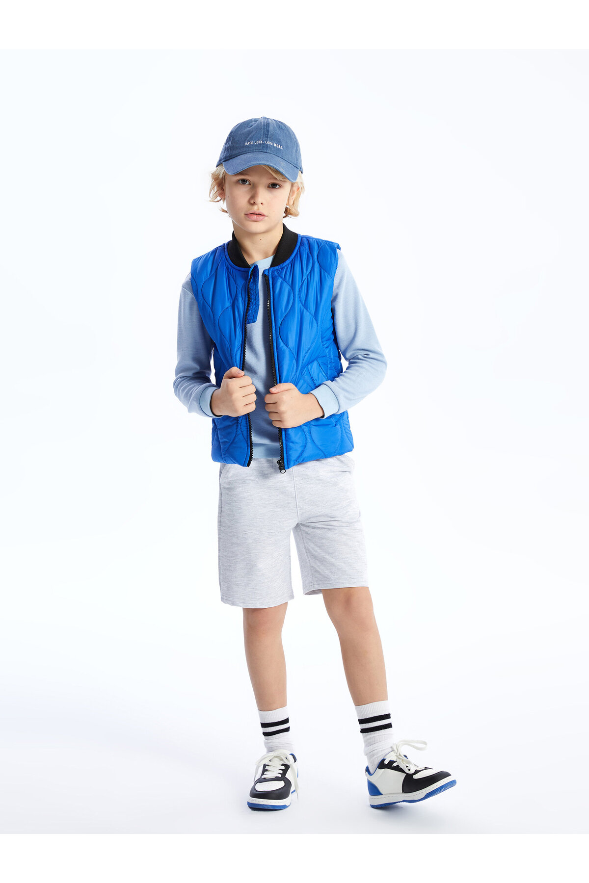 شورت و شلوارک ال سی وایکیکی S4HJ56Z4 شورت و شلوارک ال سی وایکیکی S4HJ56Z4