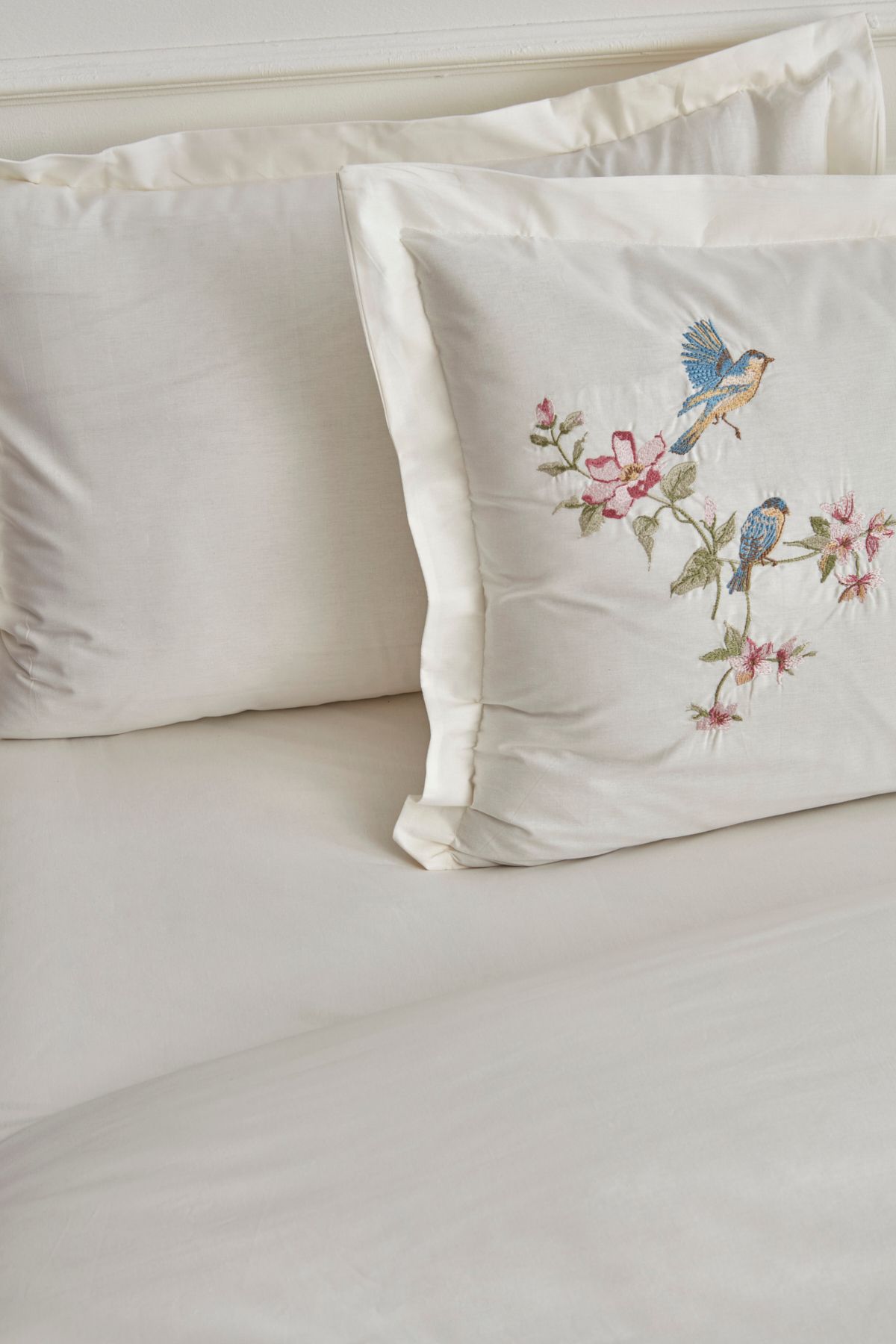 Karaca Home-Caroline 100% Cotton Double Embroidered Duvet Cover Set White 8