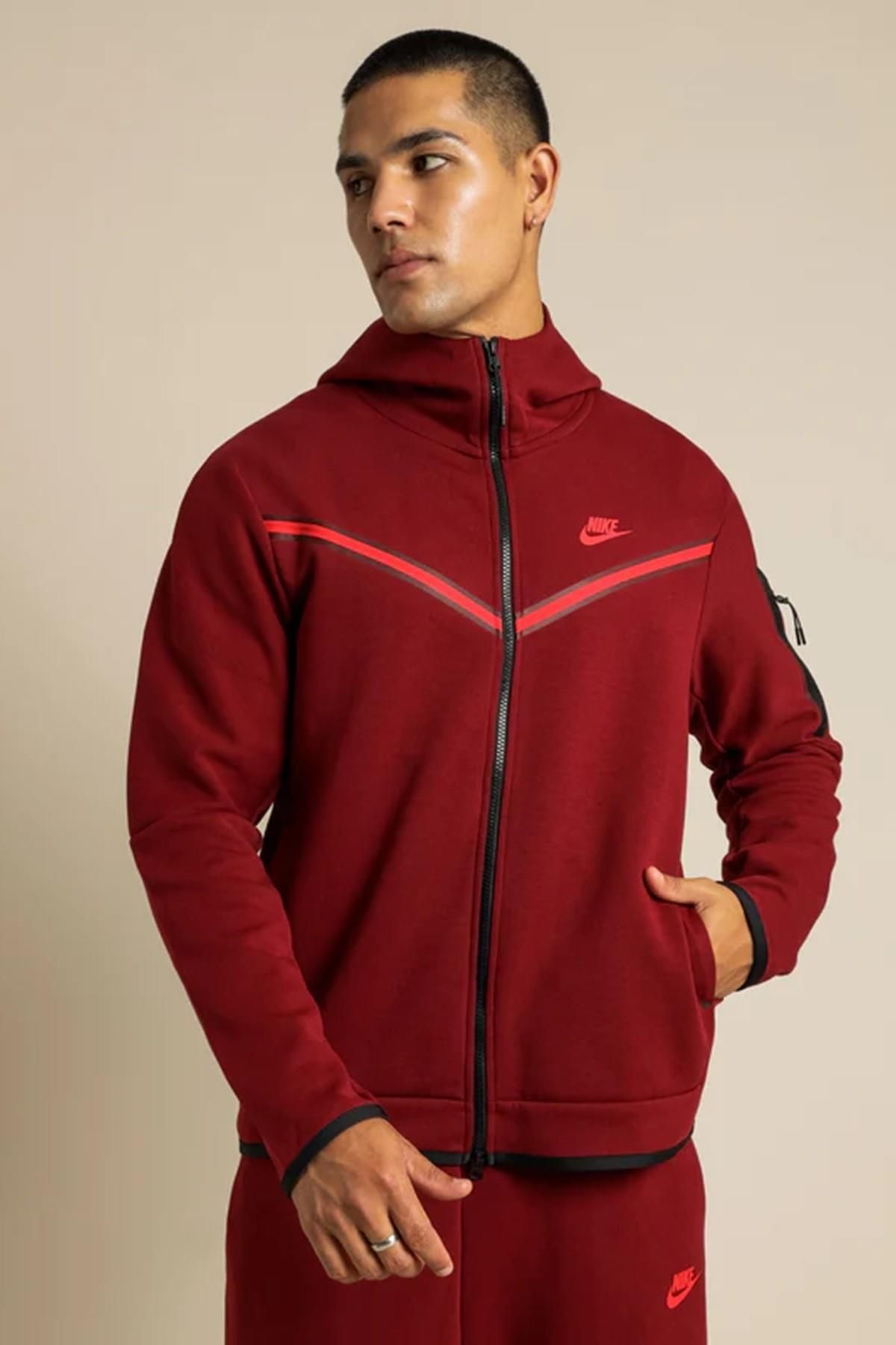 Nike tech discount fleece red tracksuit