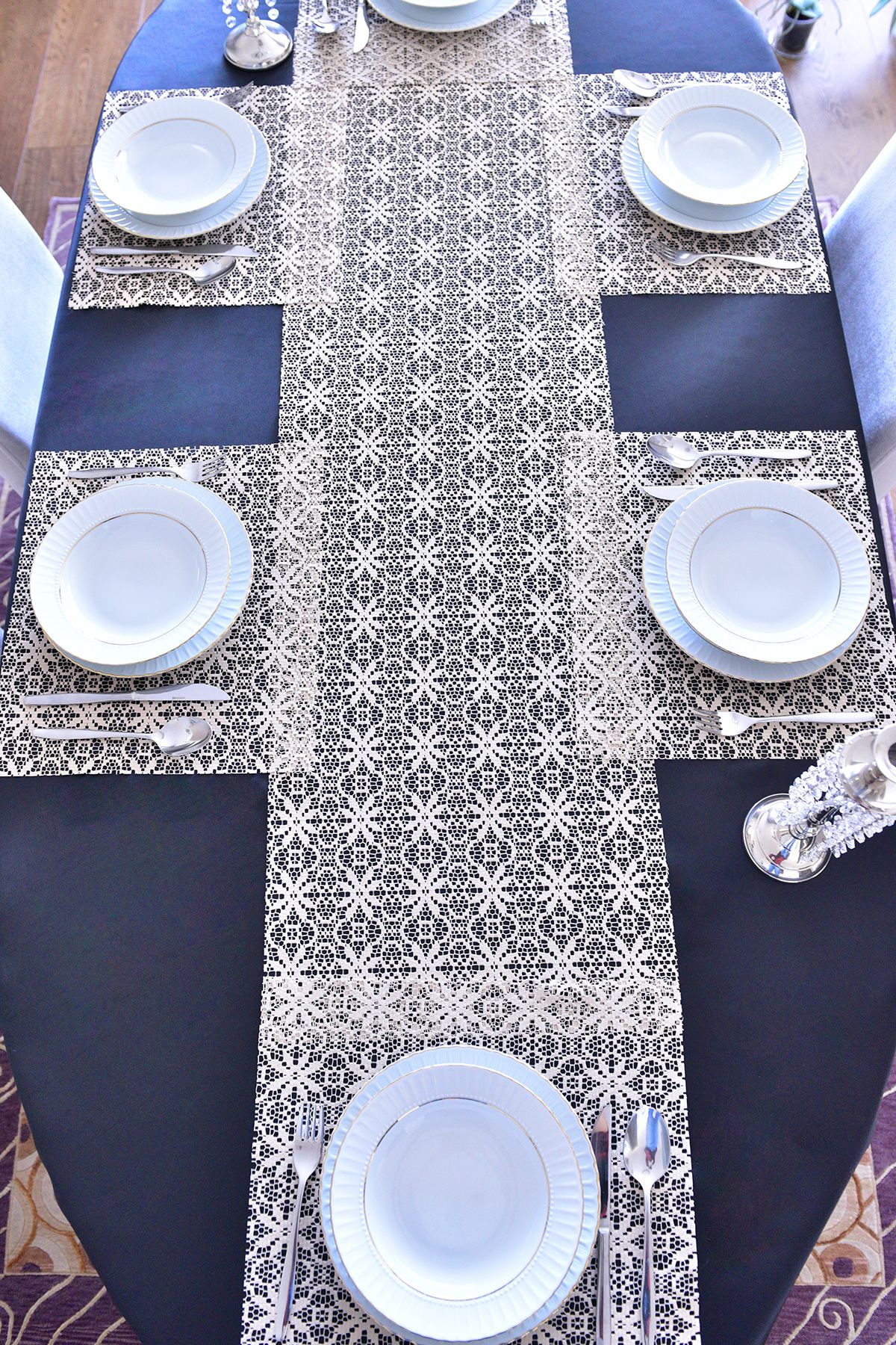 Setekshome-Flower Pattern Cream Placemat and Runner 4 Pieces 2