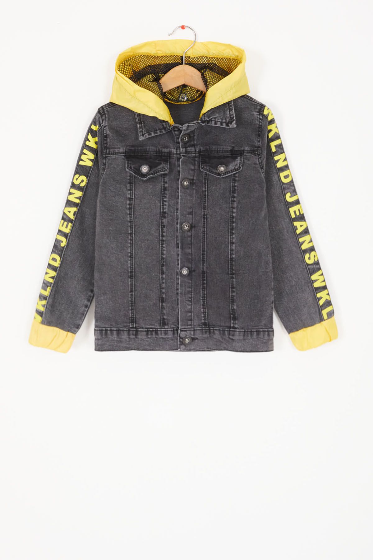 Denim jacket with yellow hoodie online