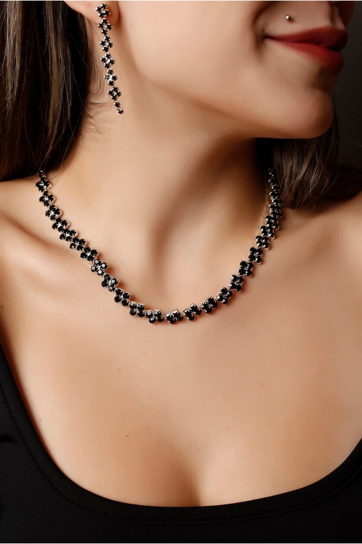 Stylish Black Diamond Patterned Zircon Gemstone Jewelry Set Diamond Silver Plated Waterway Evening Dress Gel