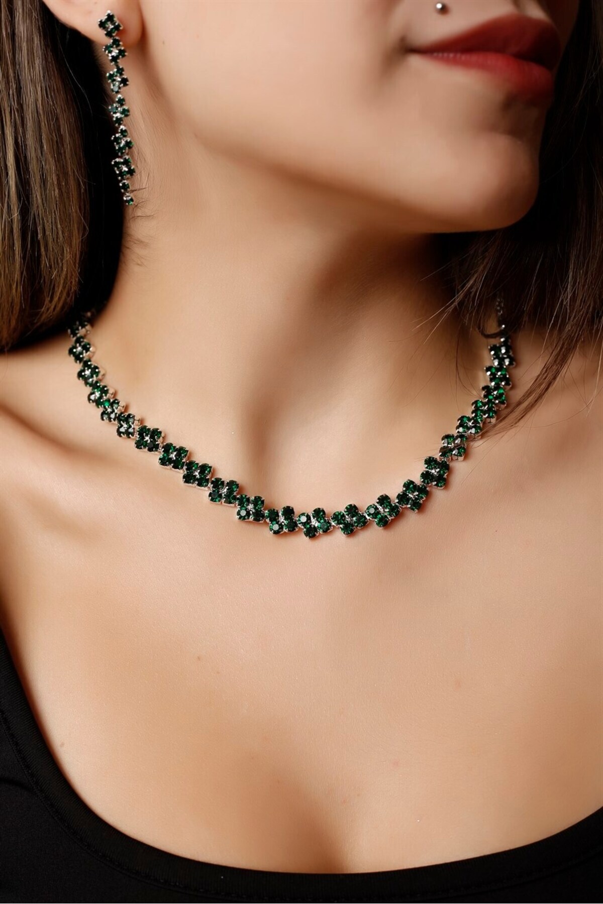 Stylish Green Diamond Patterned Zircon Gemstone Jewelry Set Diamond Silver Plated Waterway Evening Dress Gel