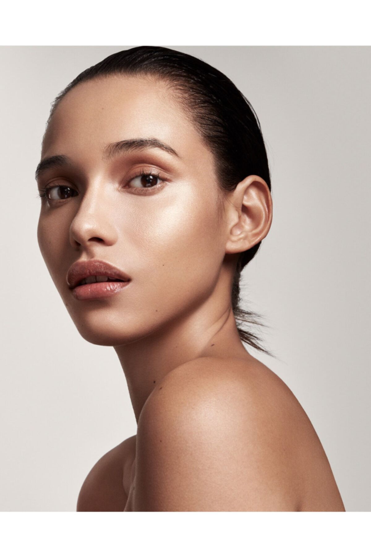 FENTY BEAUTY روشنایی آزاد فریستایل بافته شده