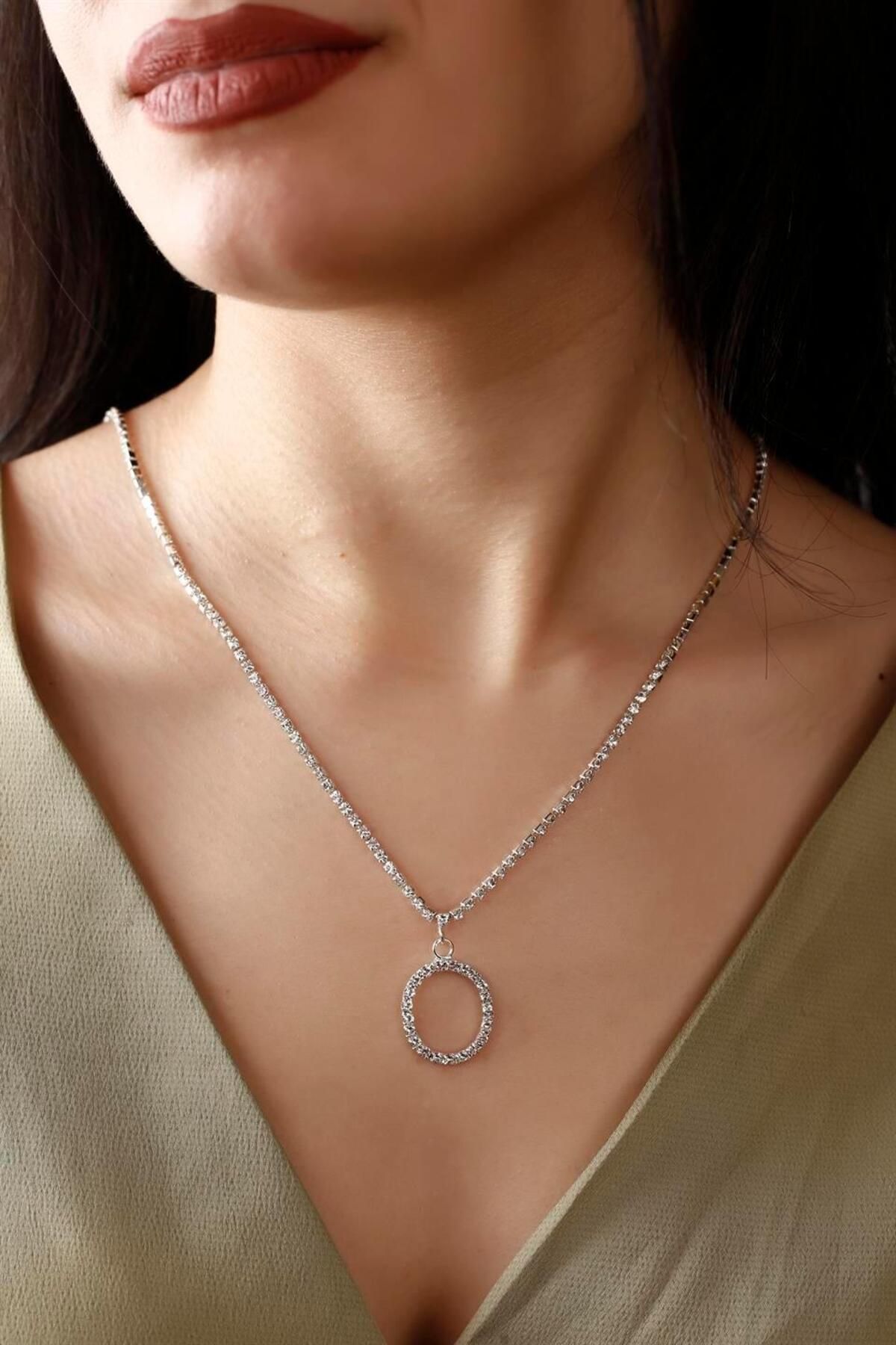 Letter o necklace new arrivals
