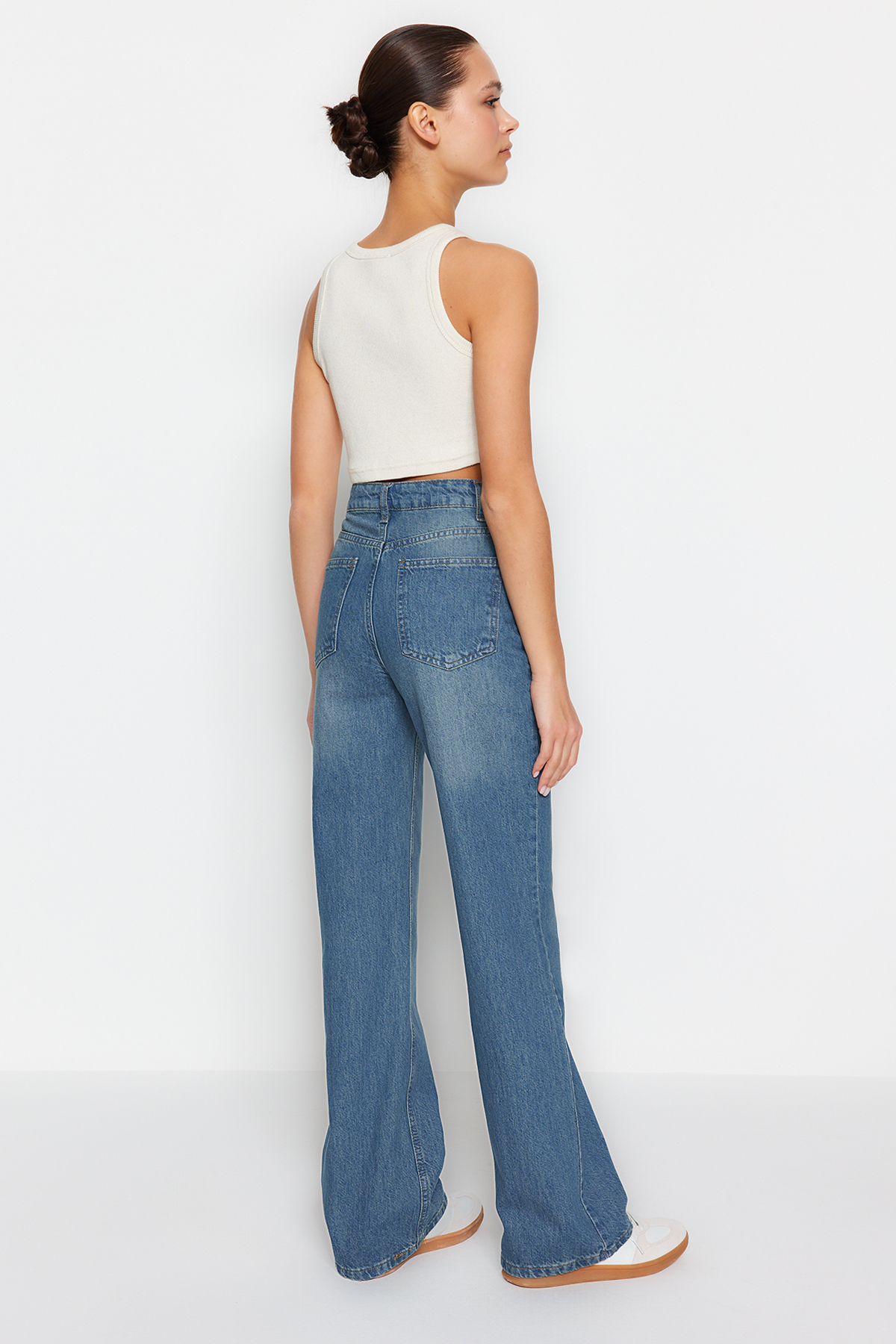 Trendyolmilla  Mavi More Sustainable Yüksek Bel Wide Leg Geniş Paça %100 Pamuk Non-Stretch Jeans TWOSS24JE00020 - Görsel 6
