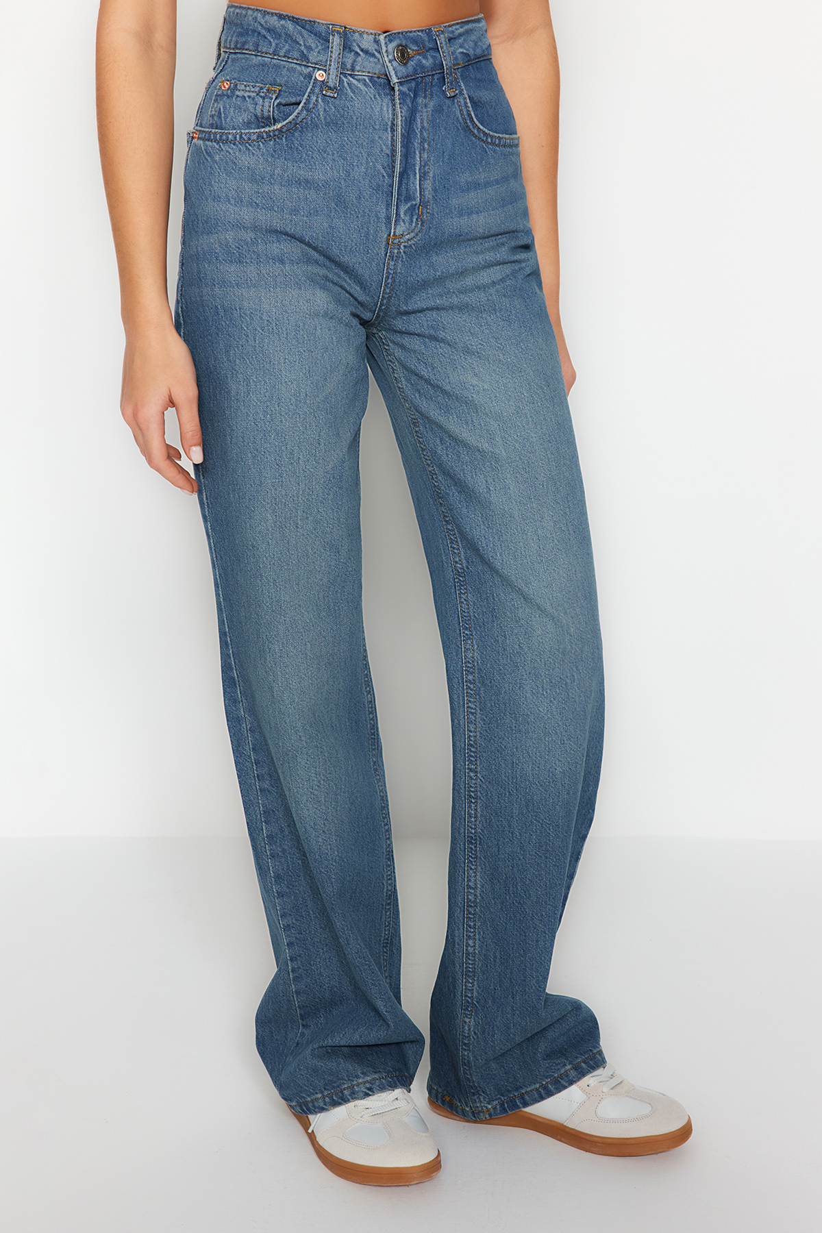 Trendyolmilla  Mavi More Sustainable Yüksek Bel Wide Leg Geniş Paça %100 Pamuk Non-Stretch Jeans TWOSS24JE00020 - Görsel 4