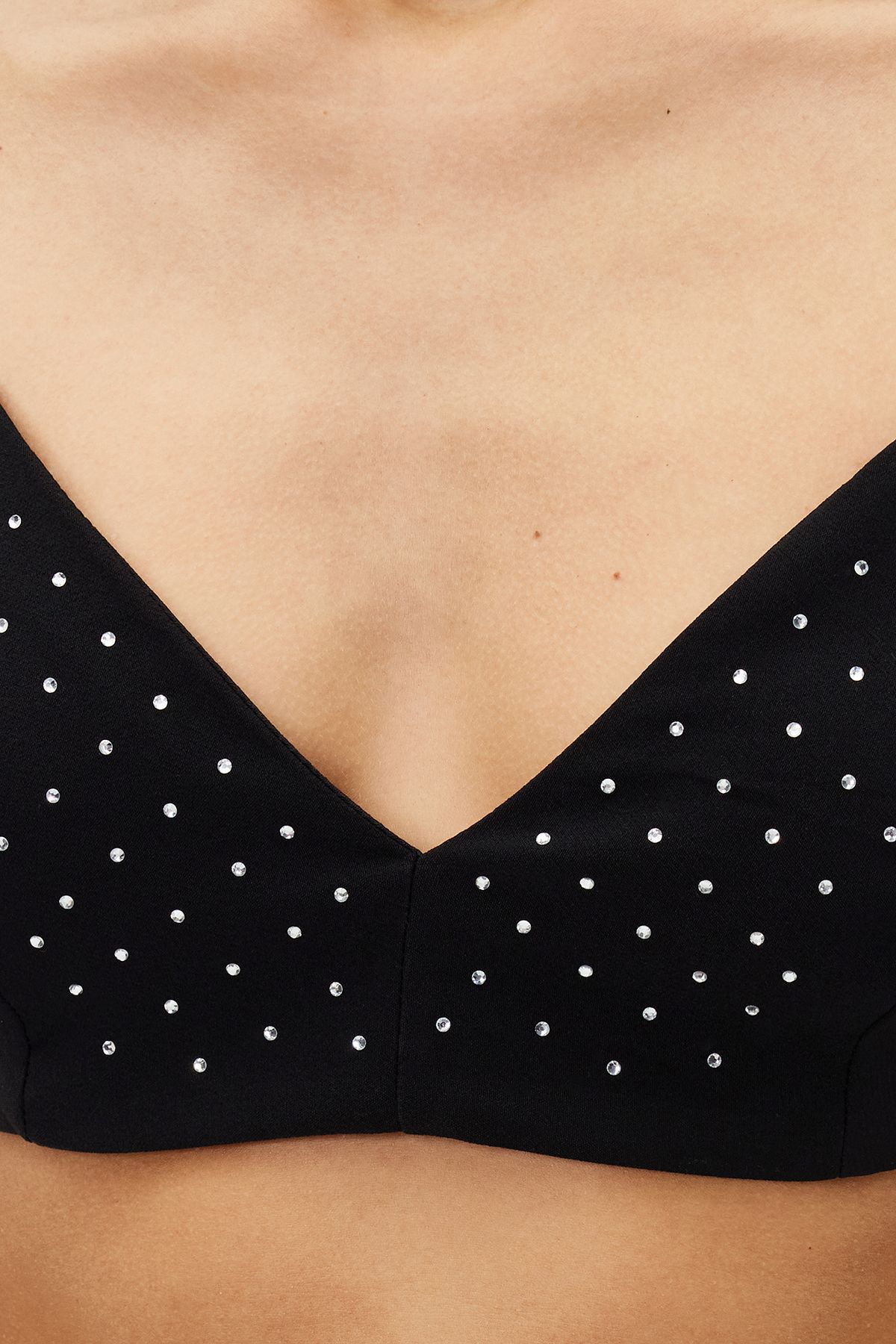 Trendyol Collection-Черно изрязано бюстие с лъскав камък - TPRSS24BS00002 7