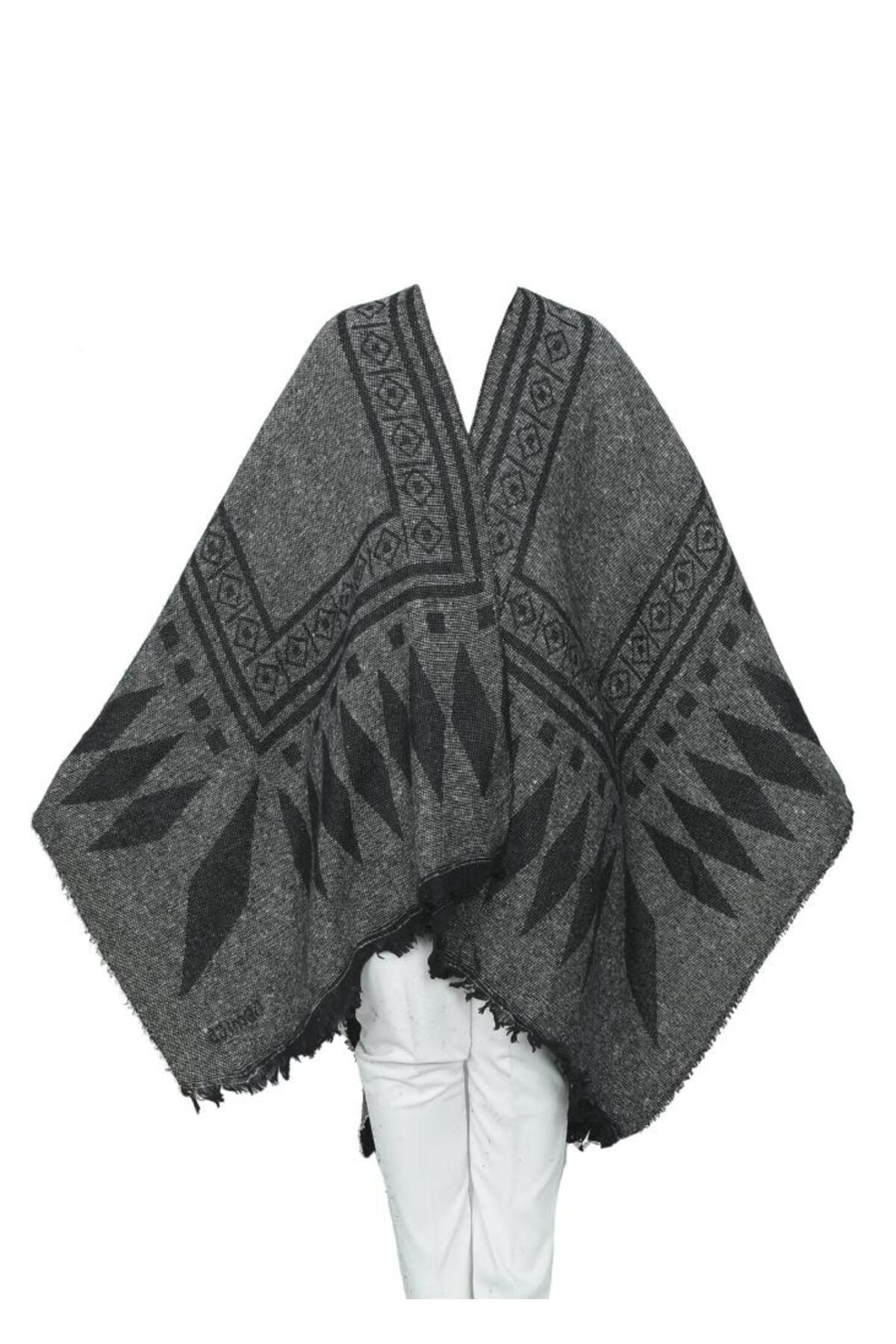 Gray Color Diamond Pattern Poncho