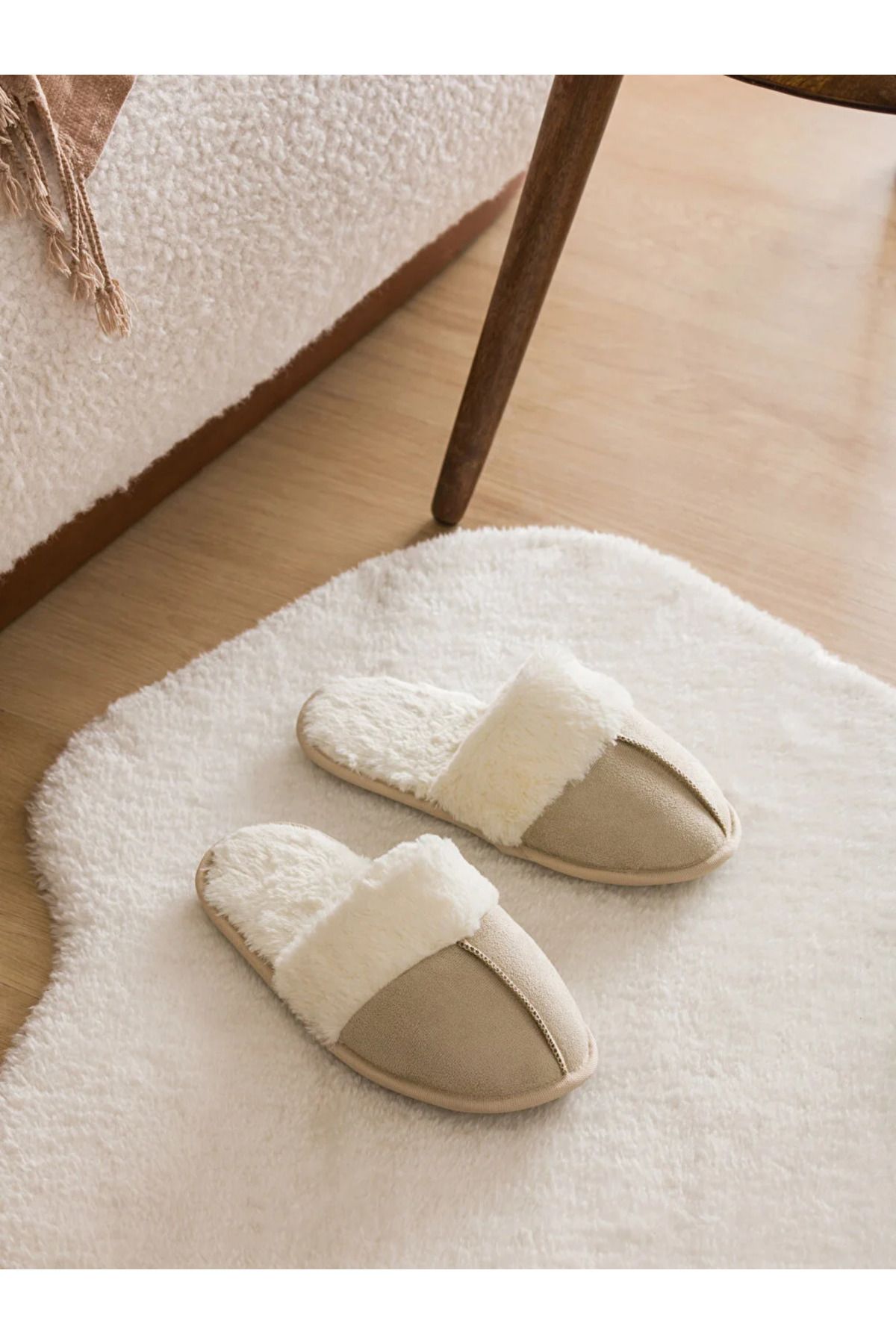 Front closed slippers online