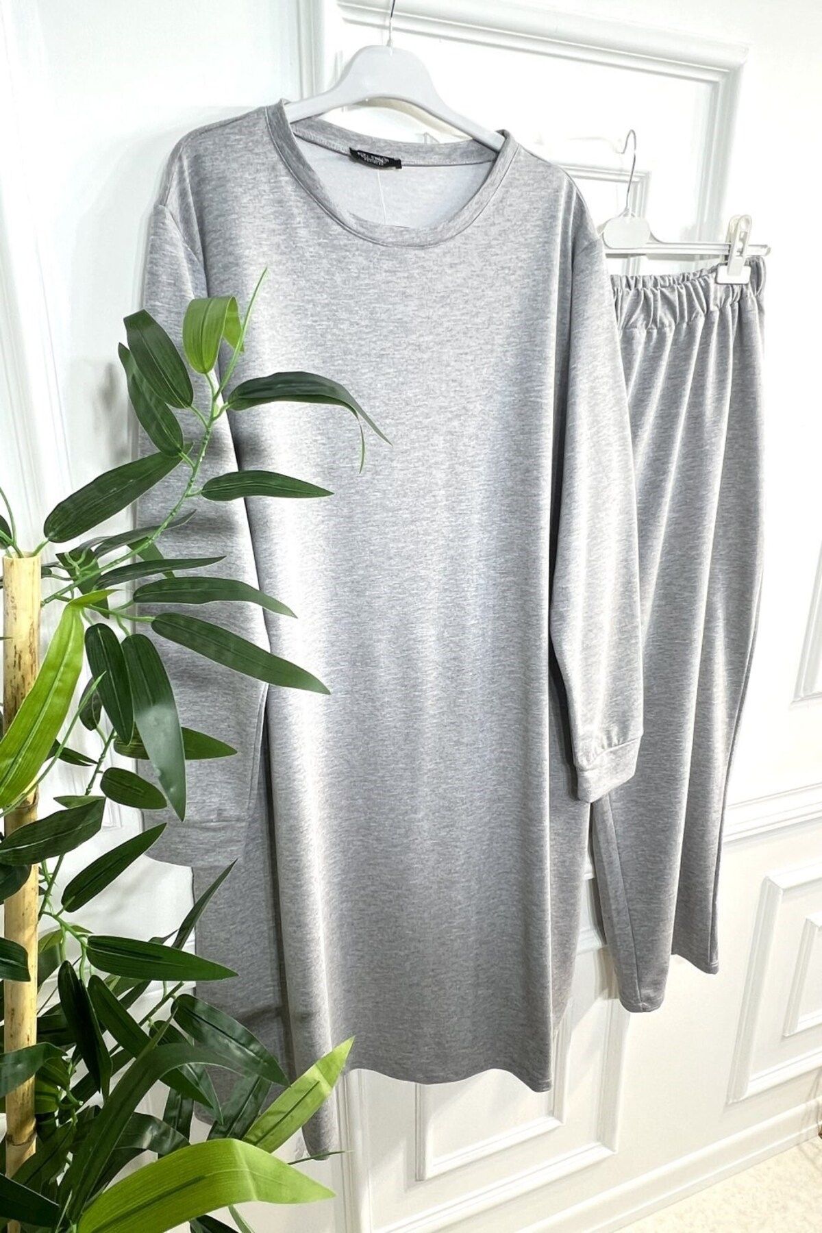 Aşkı Endam-Ugur Long Two Thread Set with Slits on the Sides - Gray 2