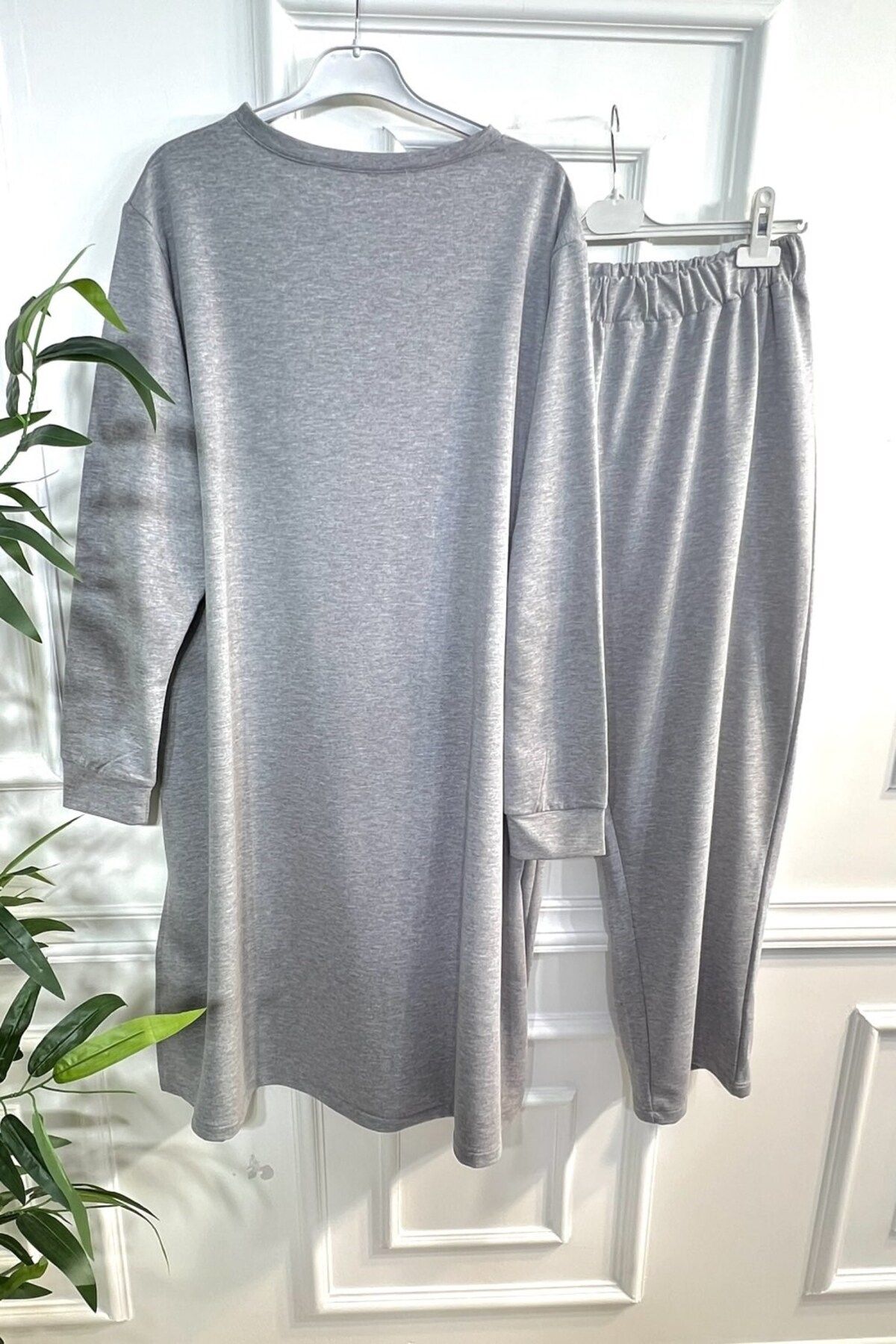 Aşkı Endam-Ugur Long Two Thread Set with Slits on the Sides - Gray 4