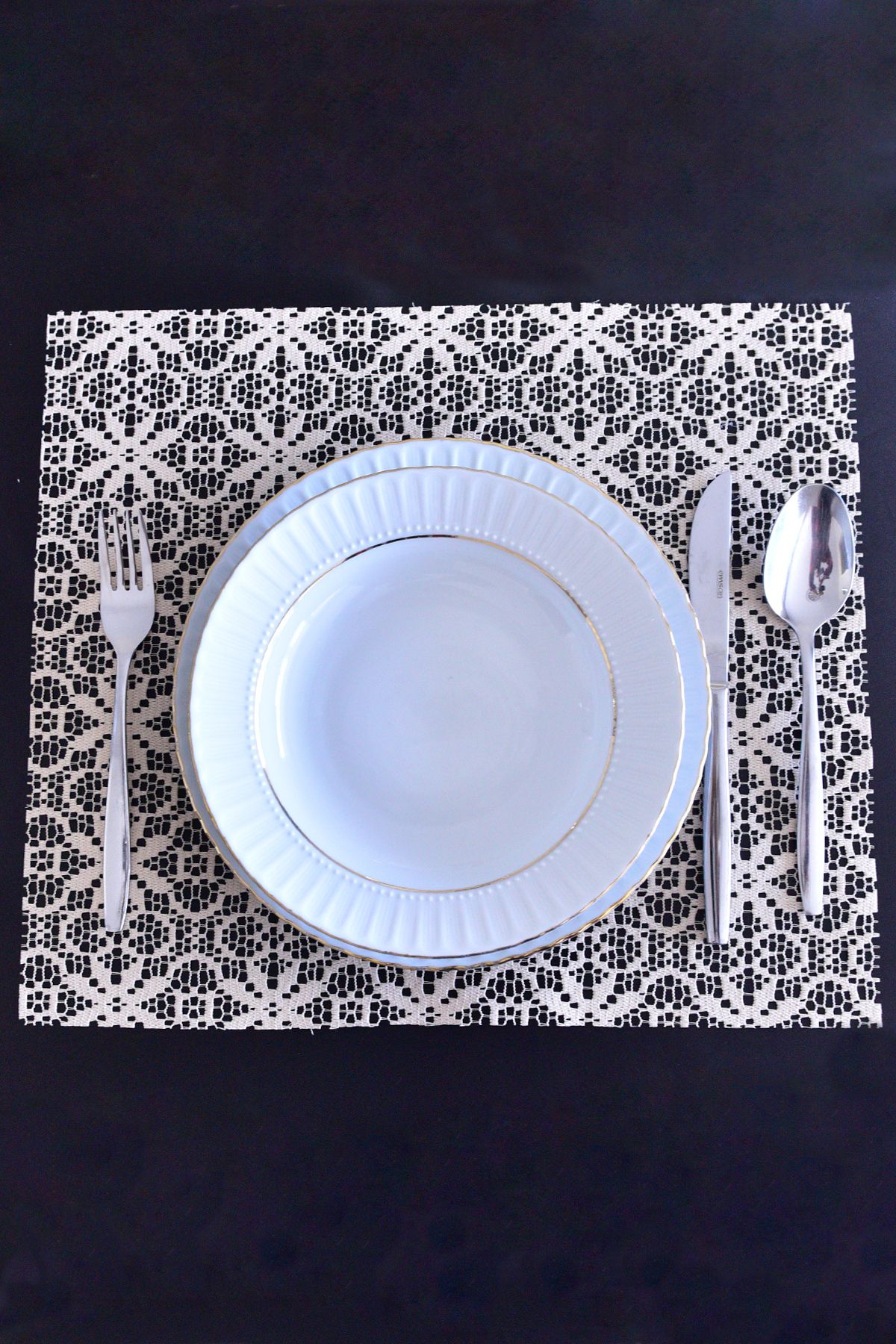 Setekshome-Flower Pattern Cream Placemat and Runner 4 Pieces 4