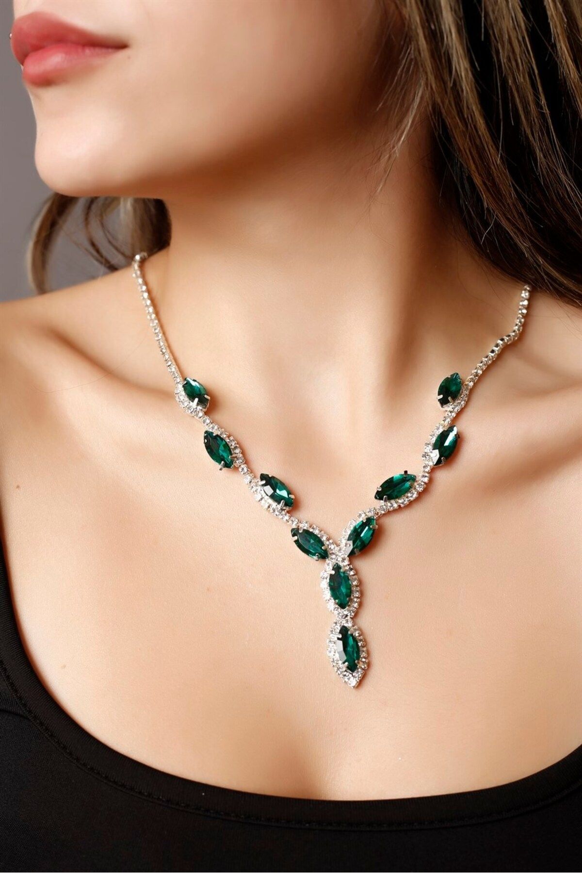 Green gemstone necklace shop