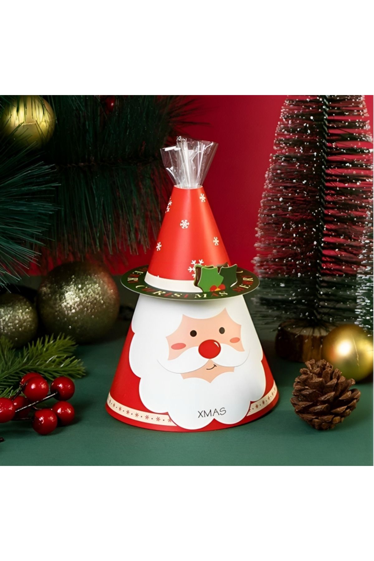 Kutumania-New Year's Themed Cone Shaped Candy and Chocolate Box 1