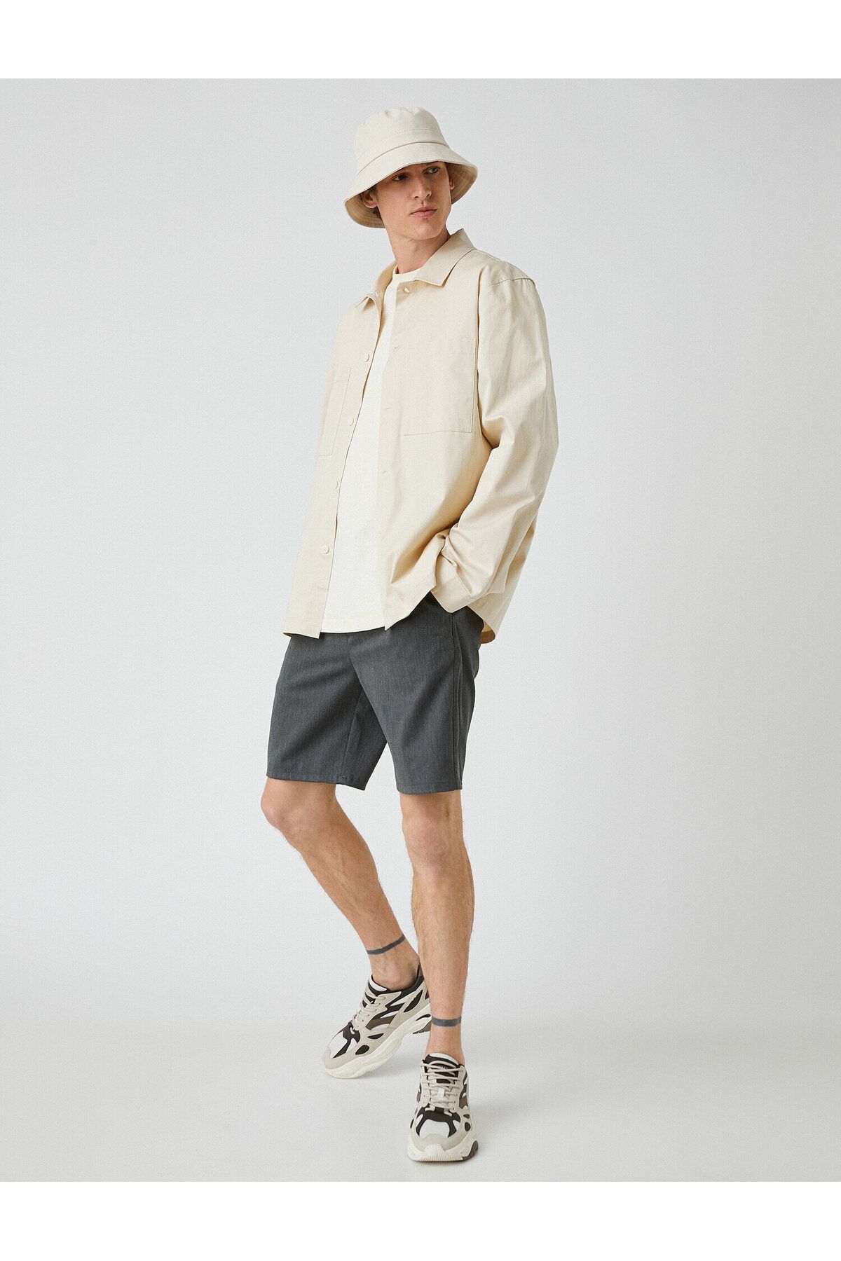 Tie waist outlet chino shorts