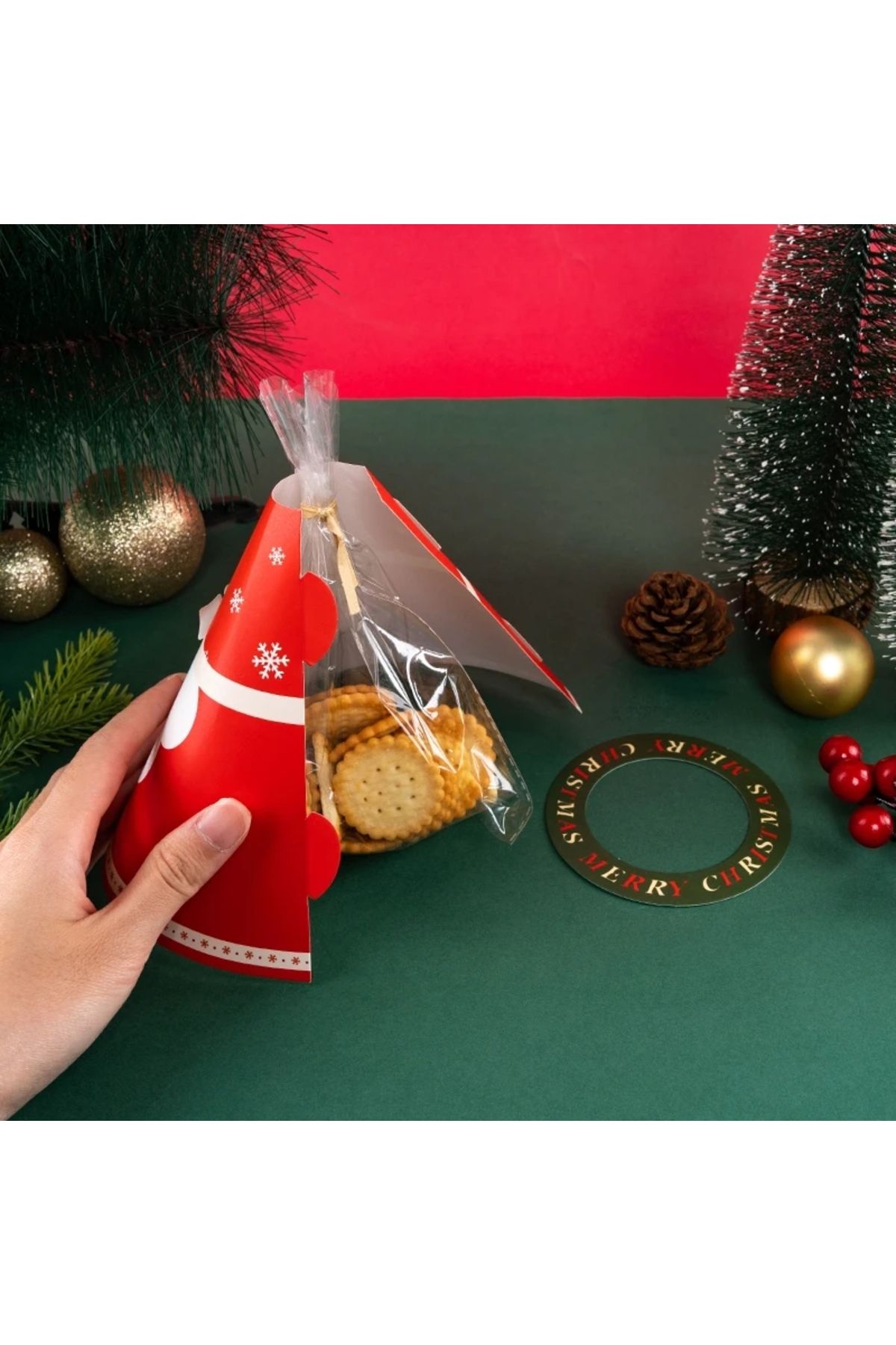 Kutumania-New Year's Themed Cone Shaped Candy and Chocolate Box 2