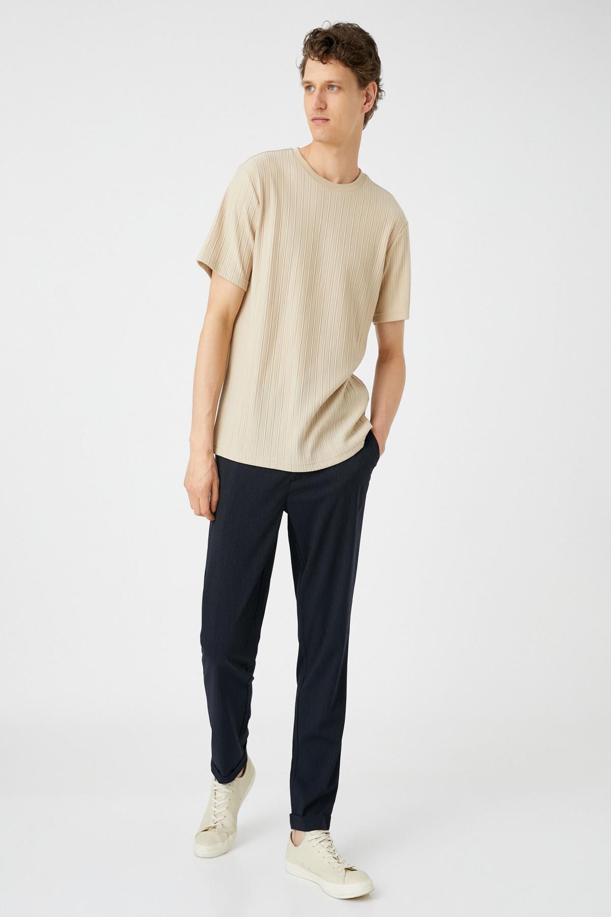 Koton-Marineblau gestreifte Herrenjeans 1